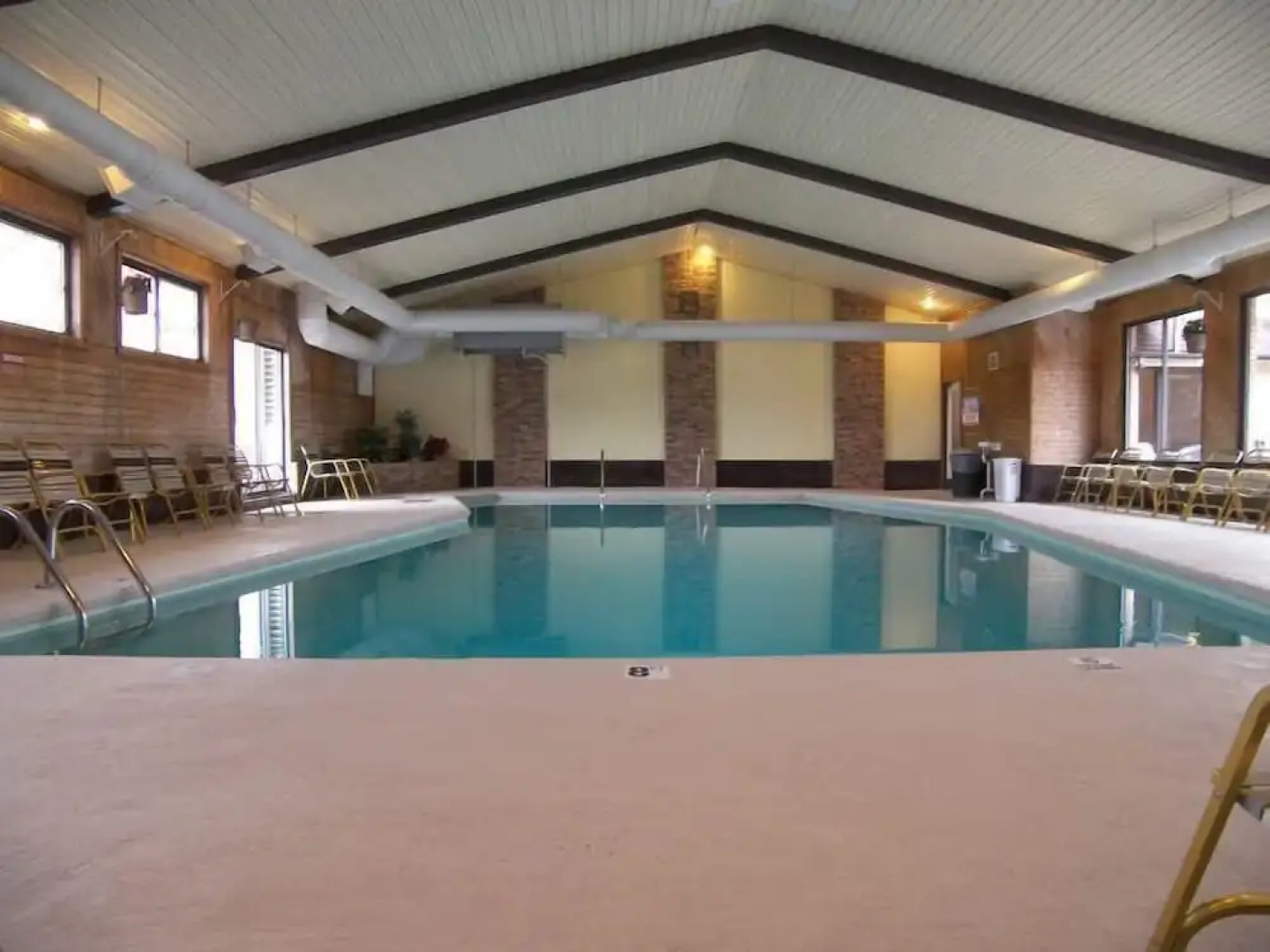 Bavarian Haus Lakefront Inn