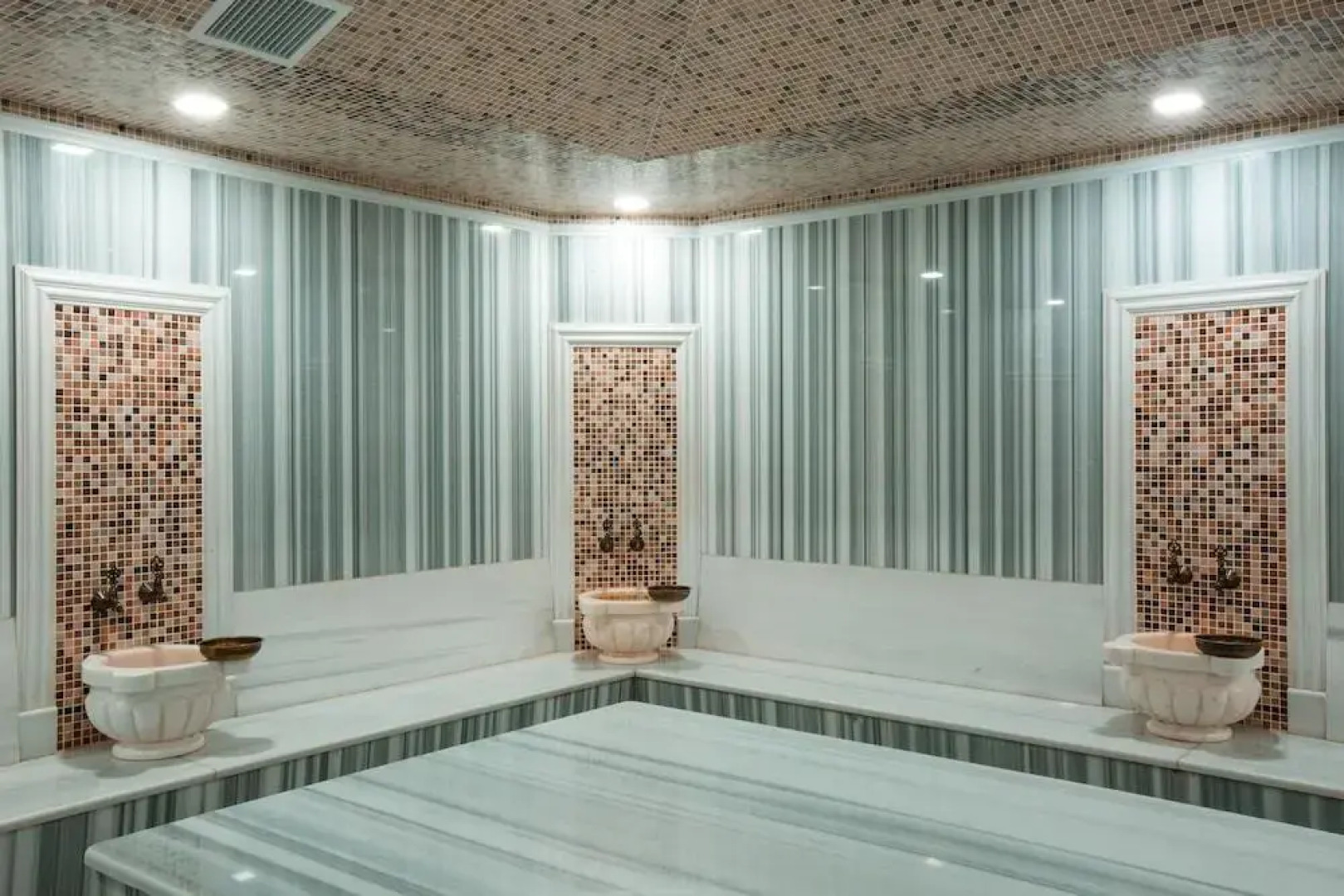 Sumgayit Plaza Hotel