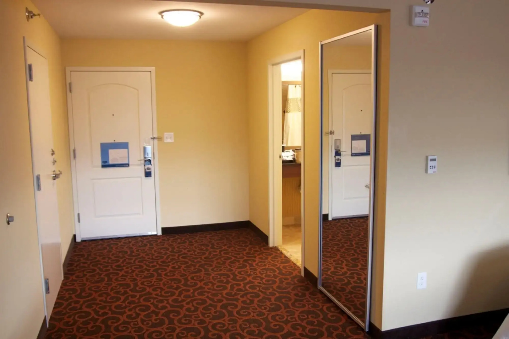 Hampton Inn & Suites Watertown