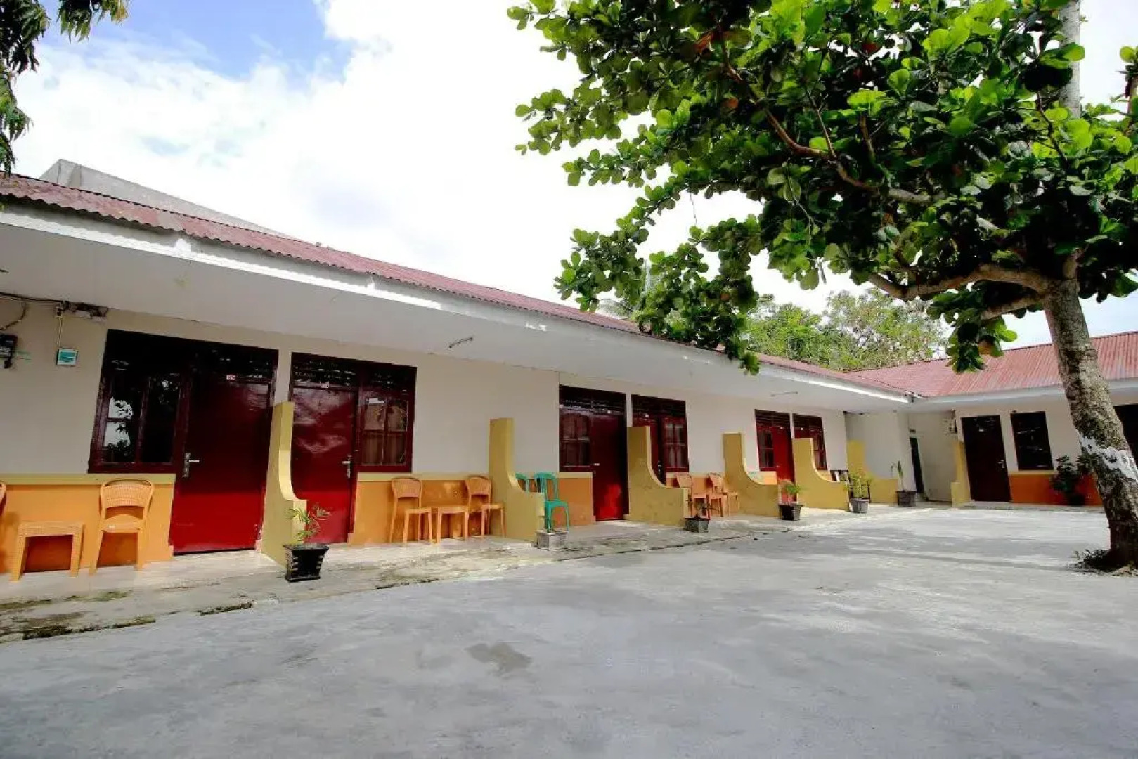 OYO 2647 Anissa Guest House