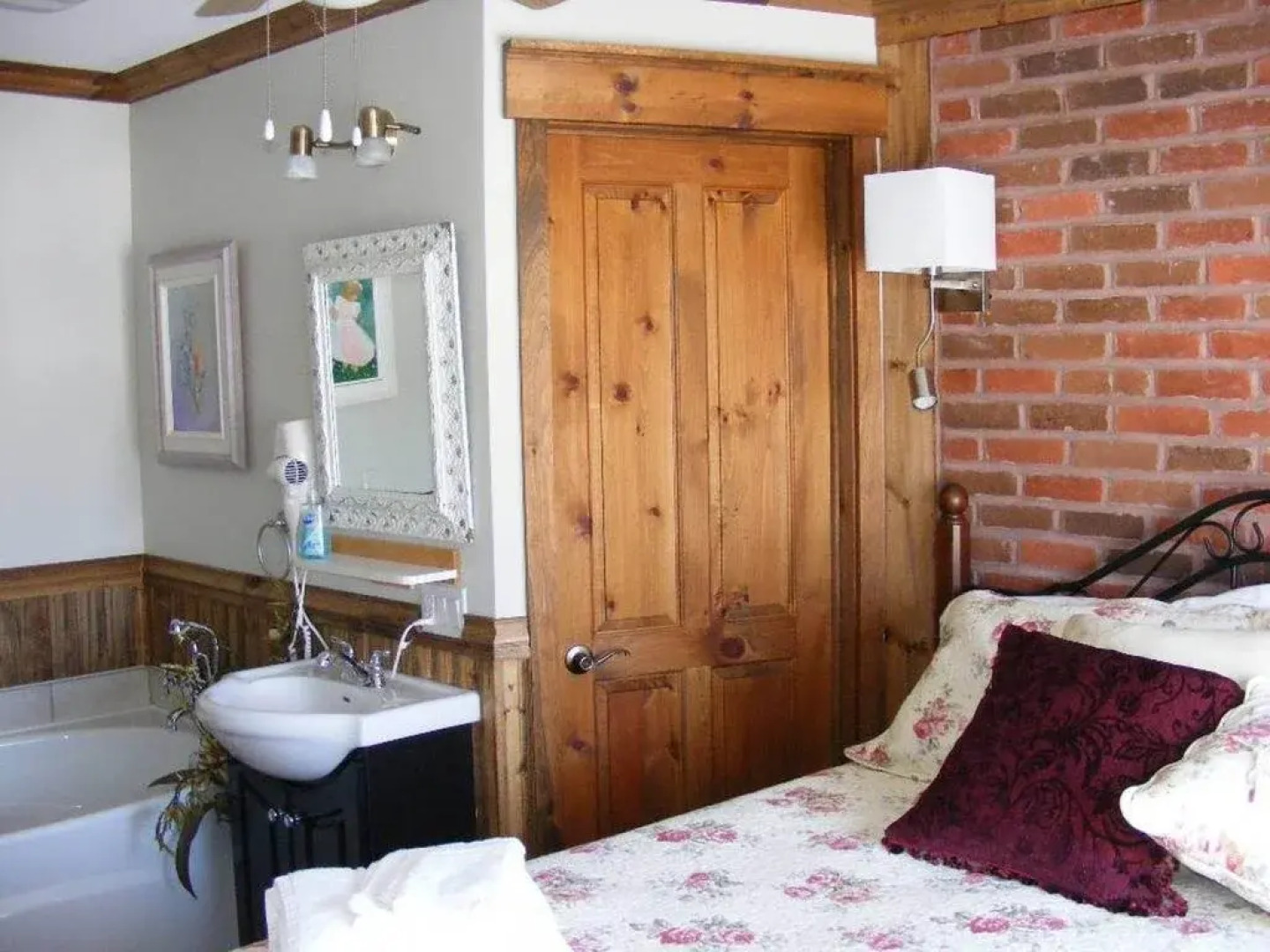 Auberge Le Saint-Bohème