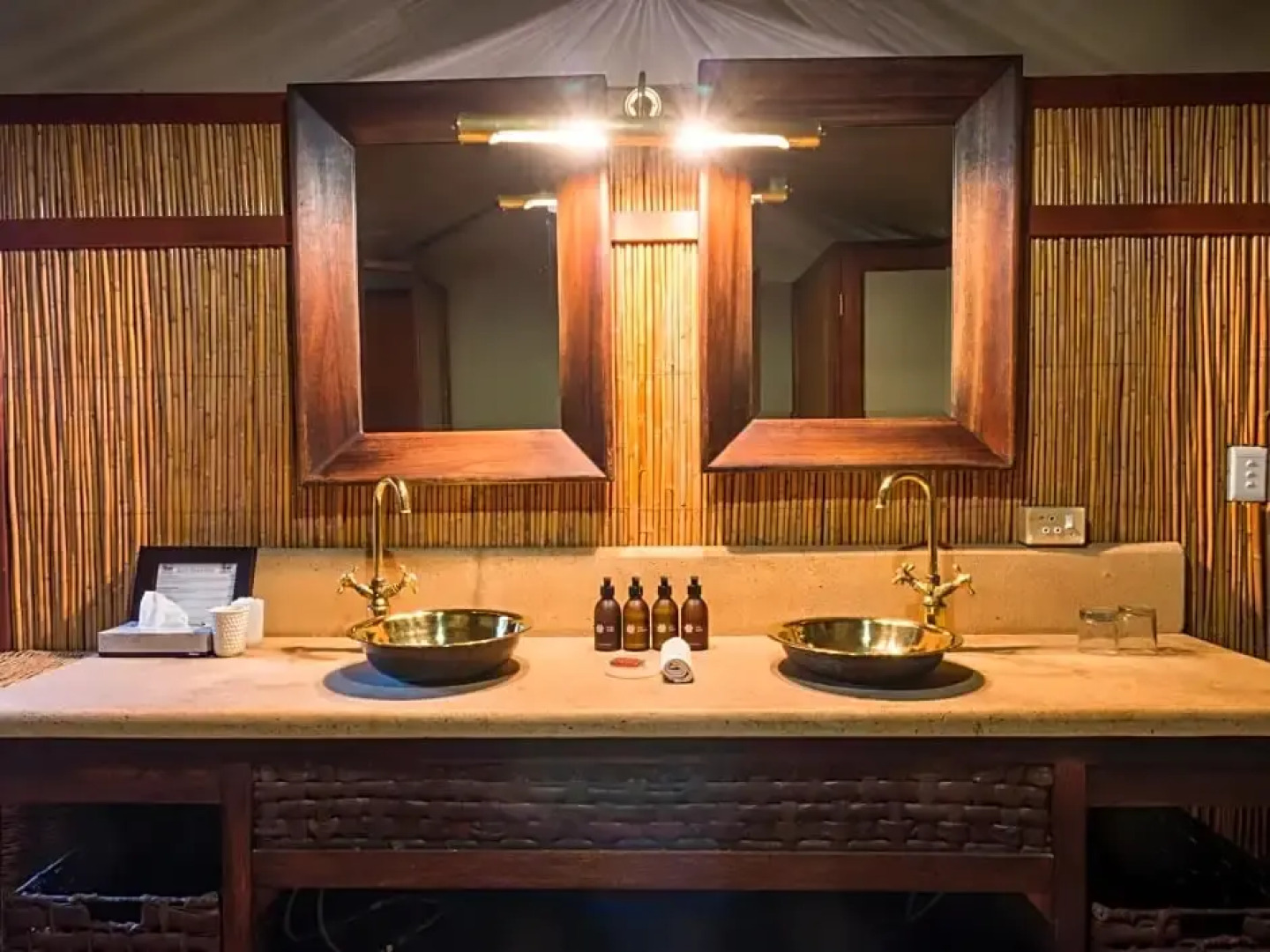 Aha Thakadu River Camp