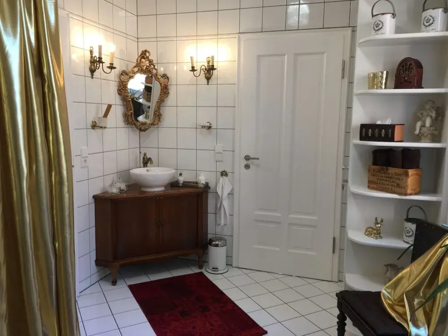 Bed & Breakfast Castle Hollywood