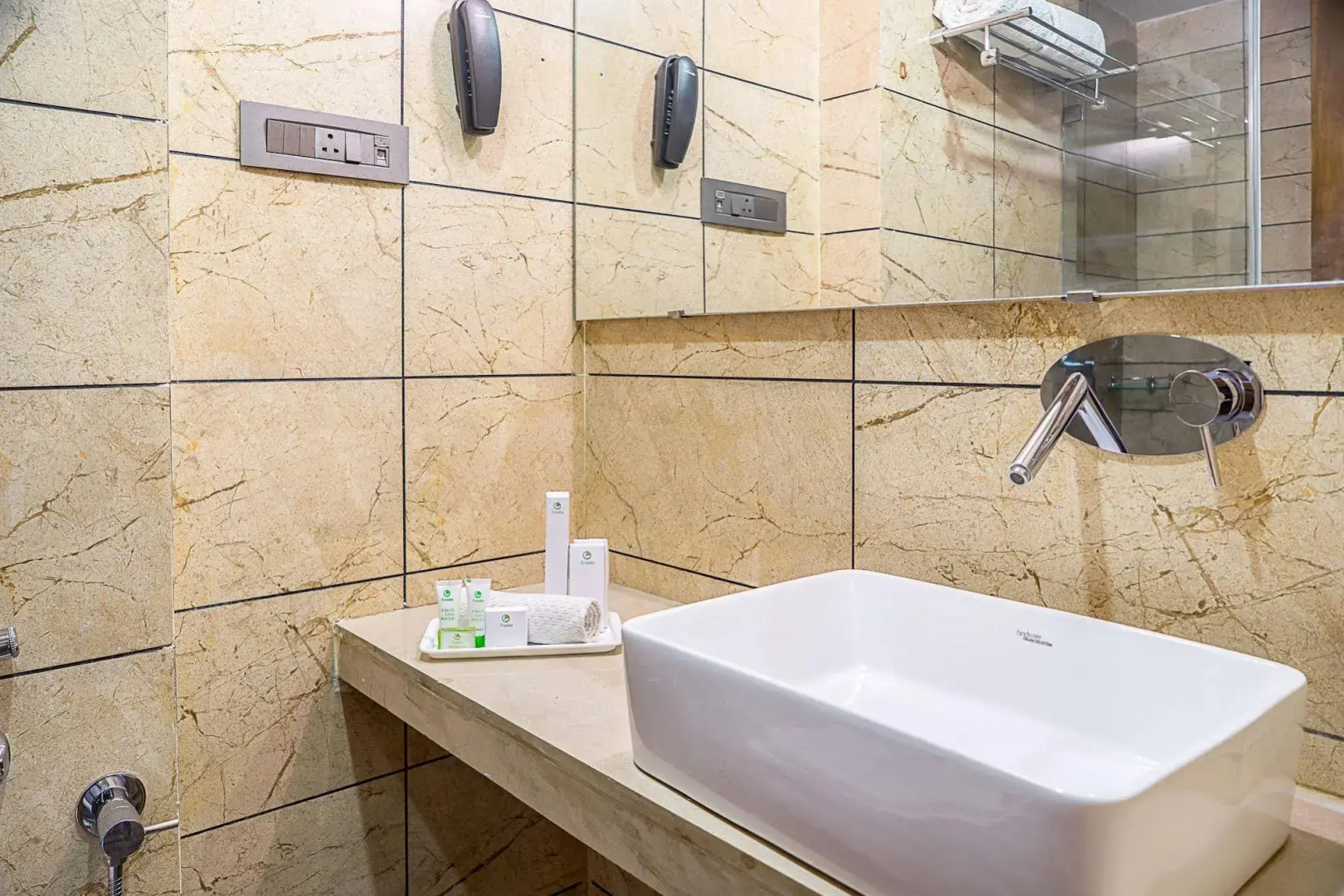 Super Inn Armoise Hotel