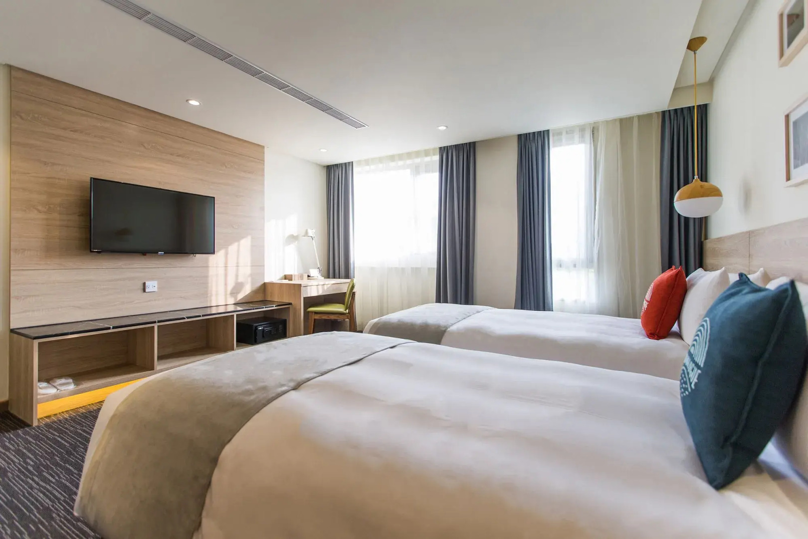 Sun Dialogue Hotel by Cosmos Creation