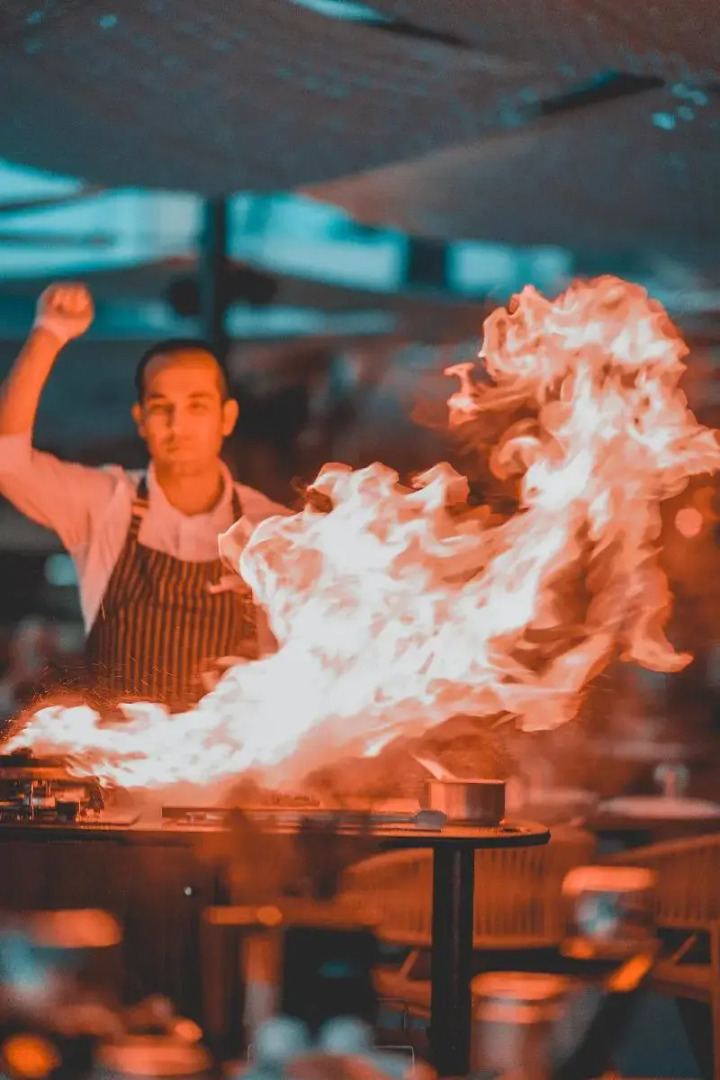 The Norm Collection Door'a