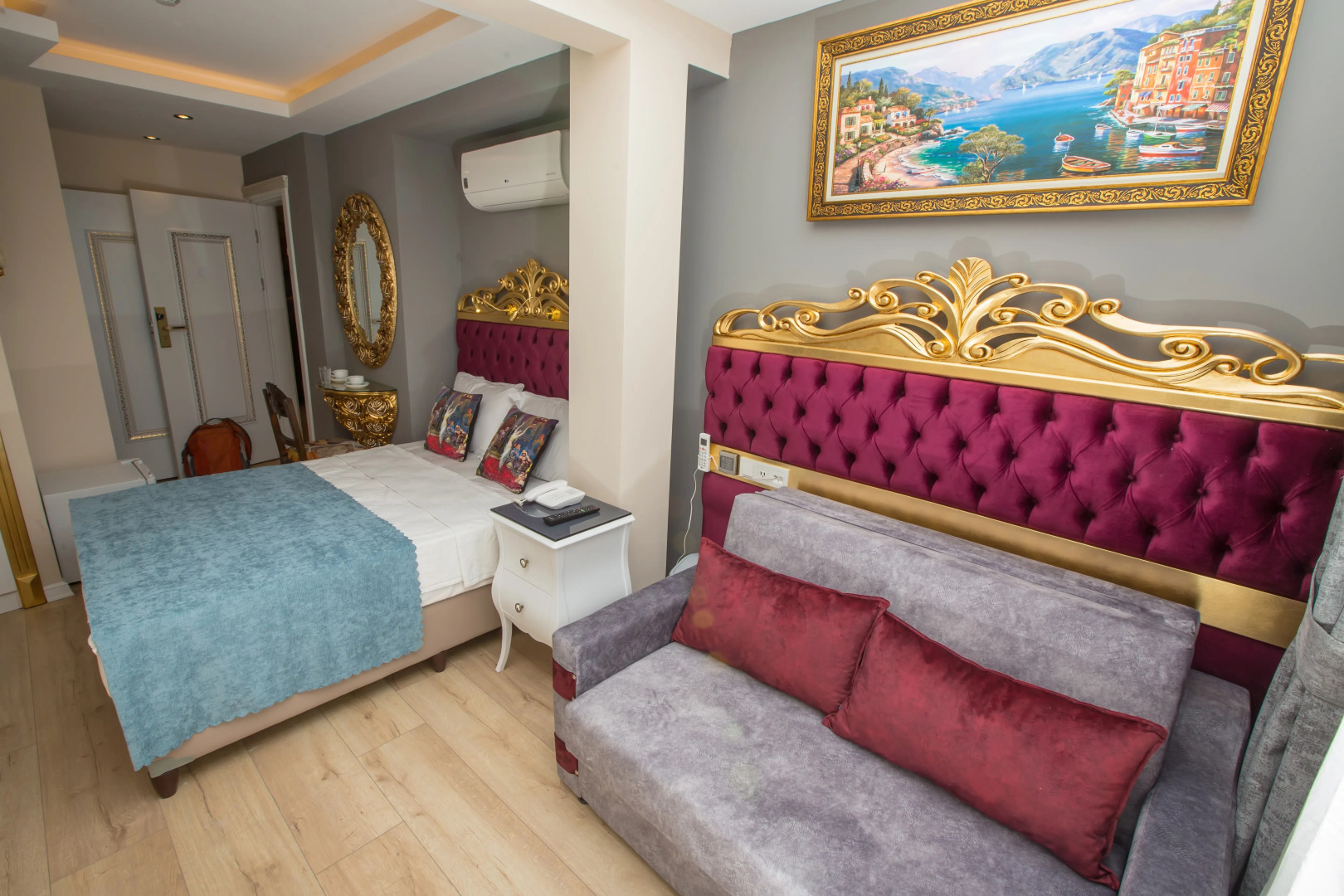 Atlantis Royal Hotel