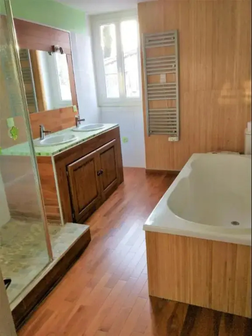 Maison de 3 chambres avec vue sur la ville terrasse amenagee et wifi a Mus