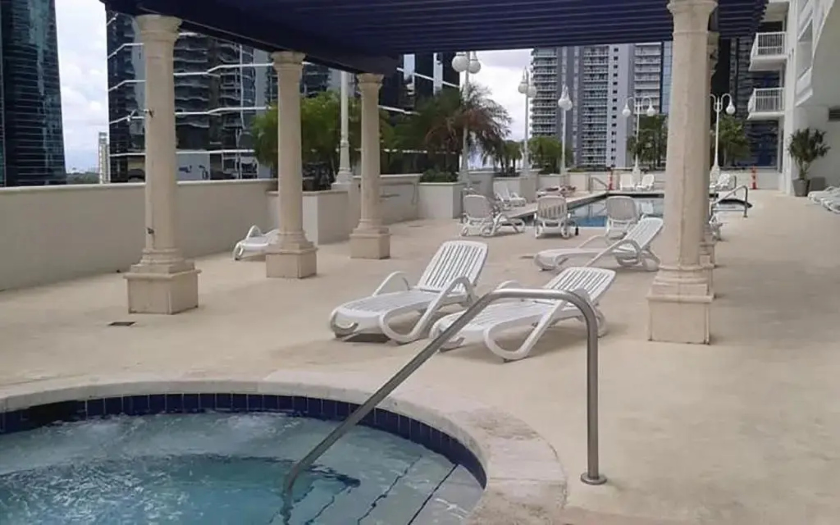 Luxury Apartment in Brickell