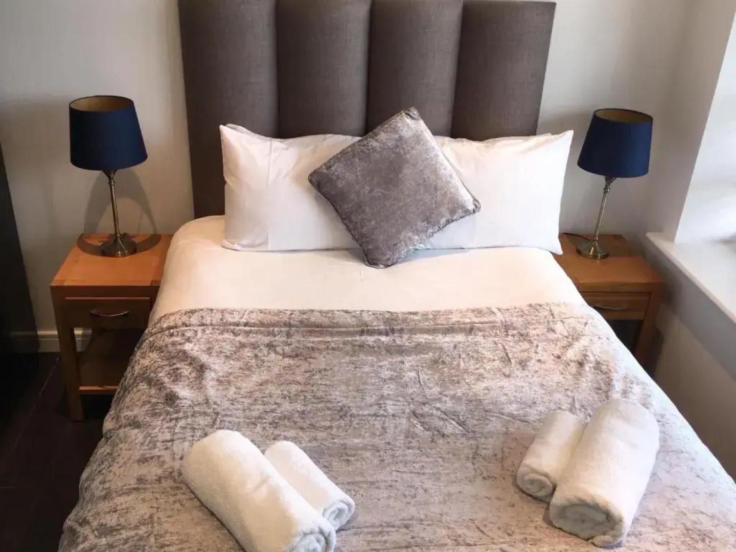 Blue Sky Apartments @Wallis Square, Farnborough