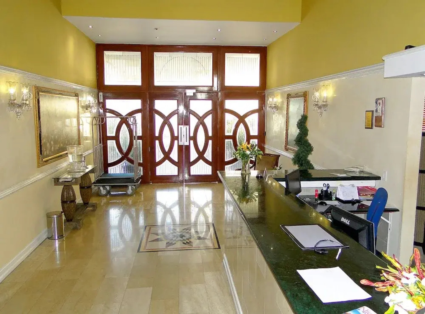 Clarion Hotel & Suites Curacao