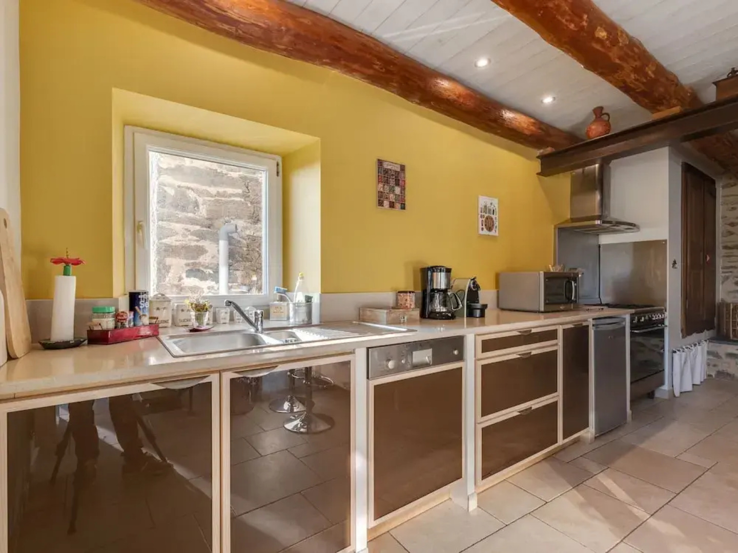 Charming Holiday Home in Saint-beauzire Near Forest