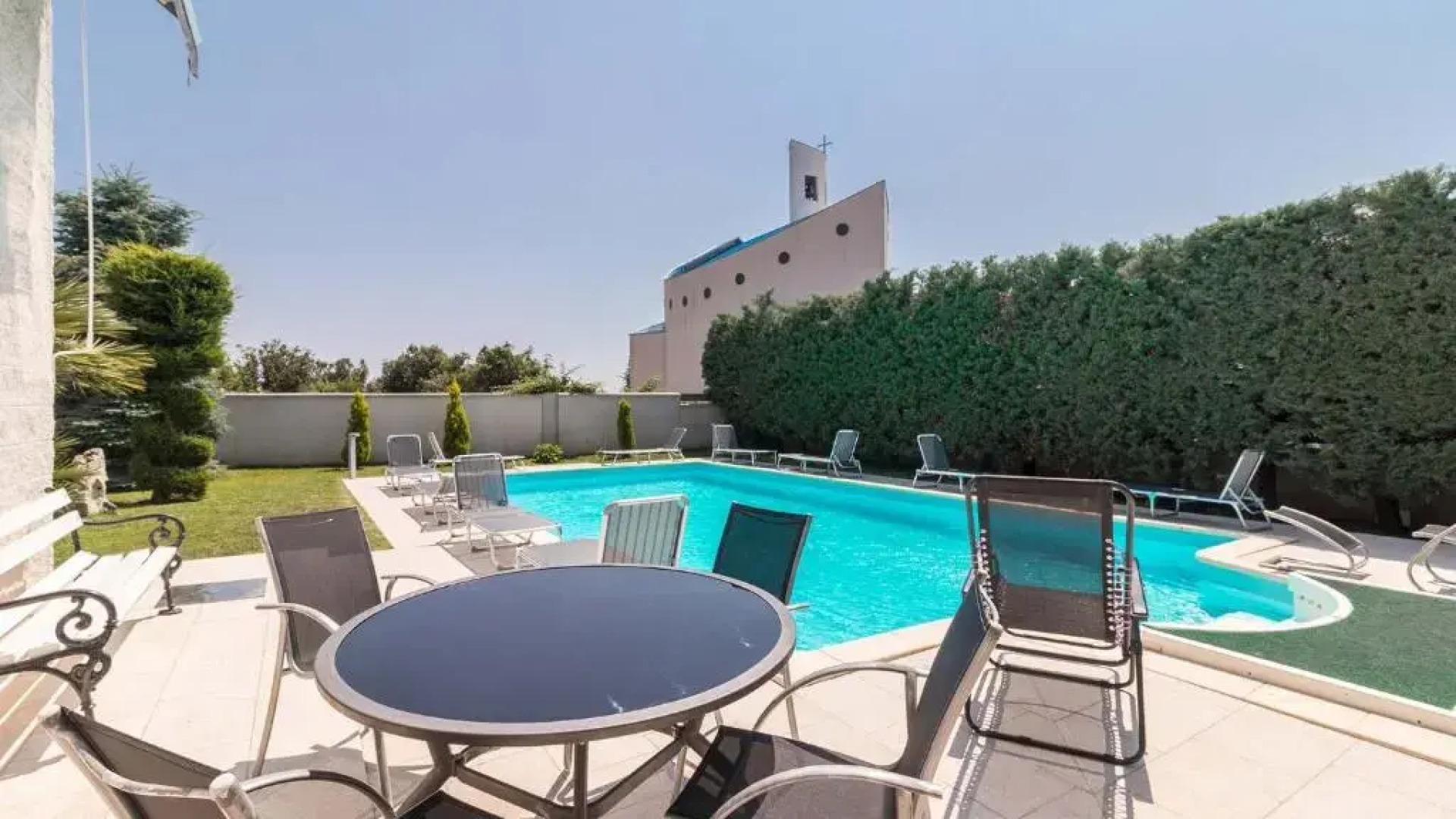 Luxury villa Nicol with pool and sea view 300m from the beach