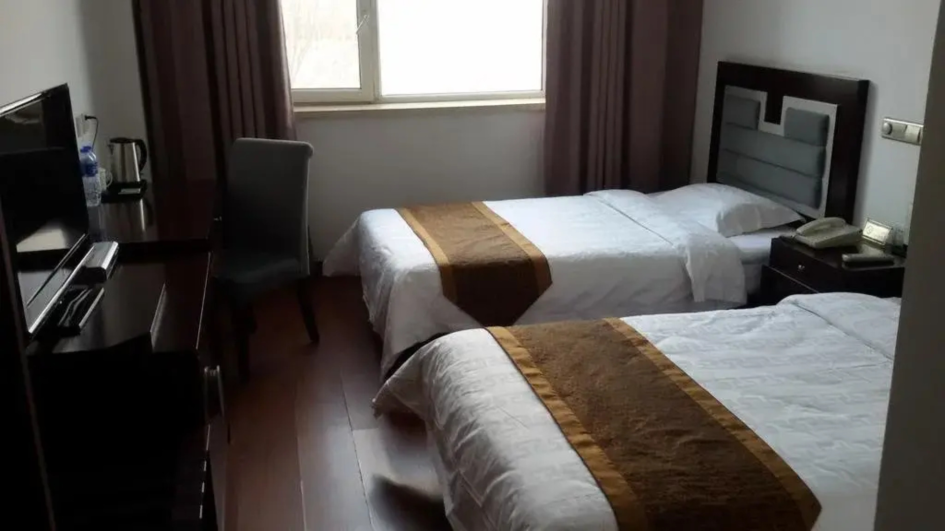 King Eastern Jingyang Hotel