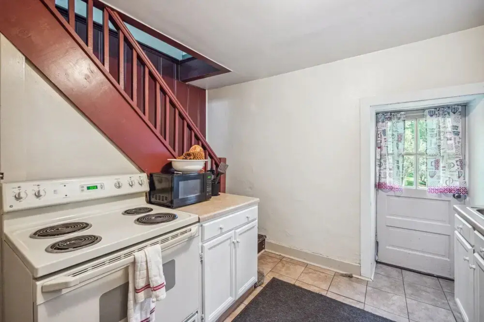Cozy Home Best Location In Town On 7 Private Acres 2 Bedroom Cottage by Redawning