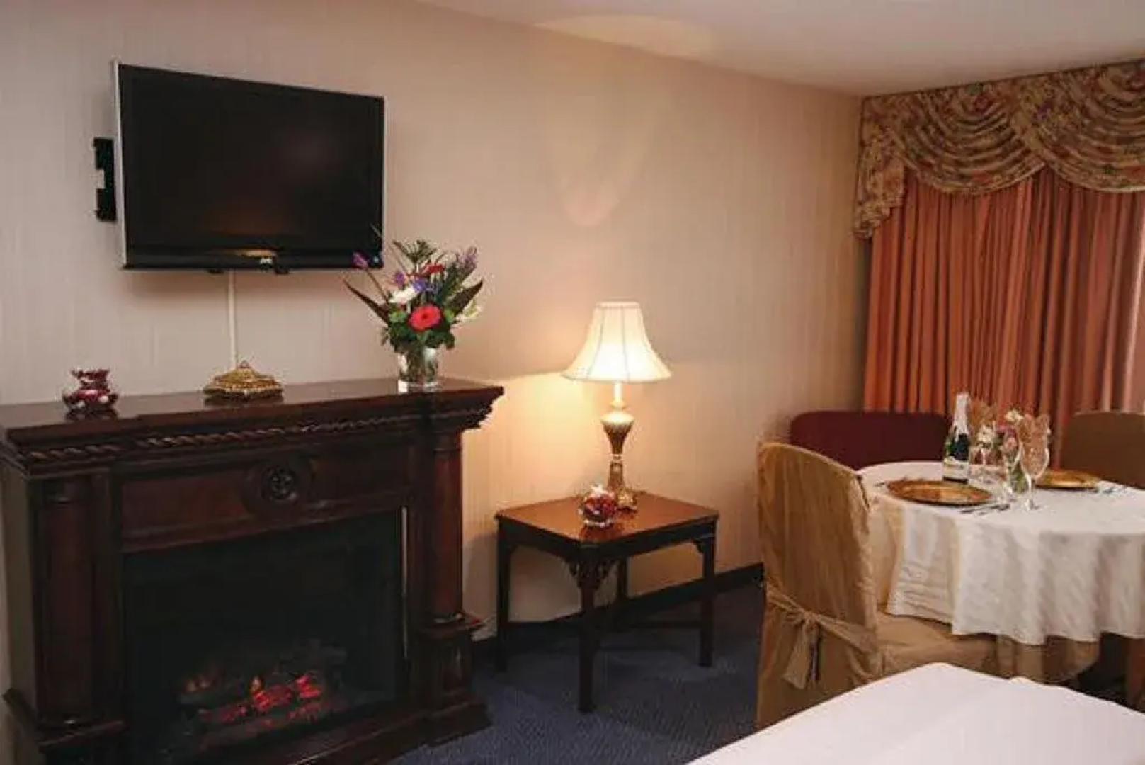 Point Plaza Suites at City Center