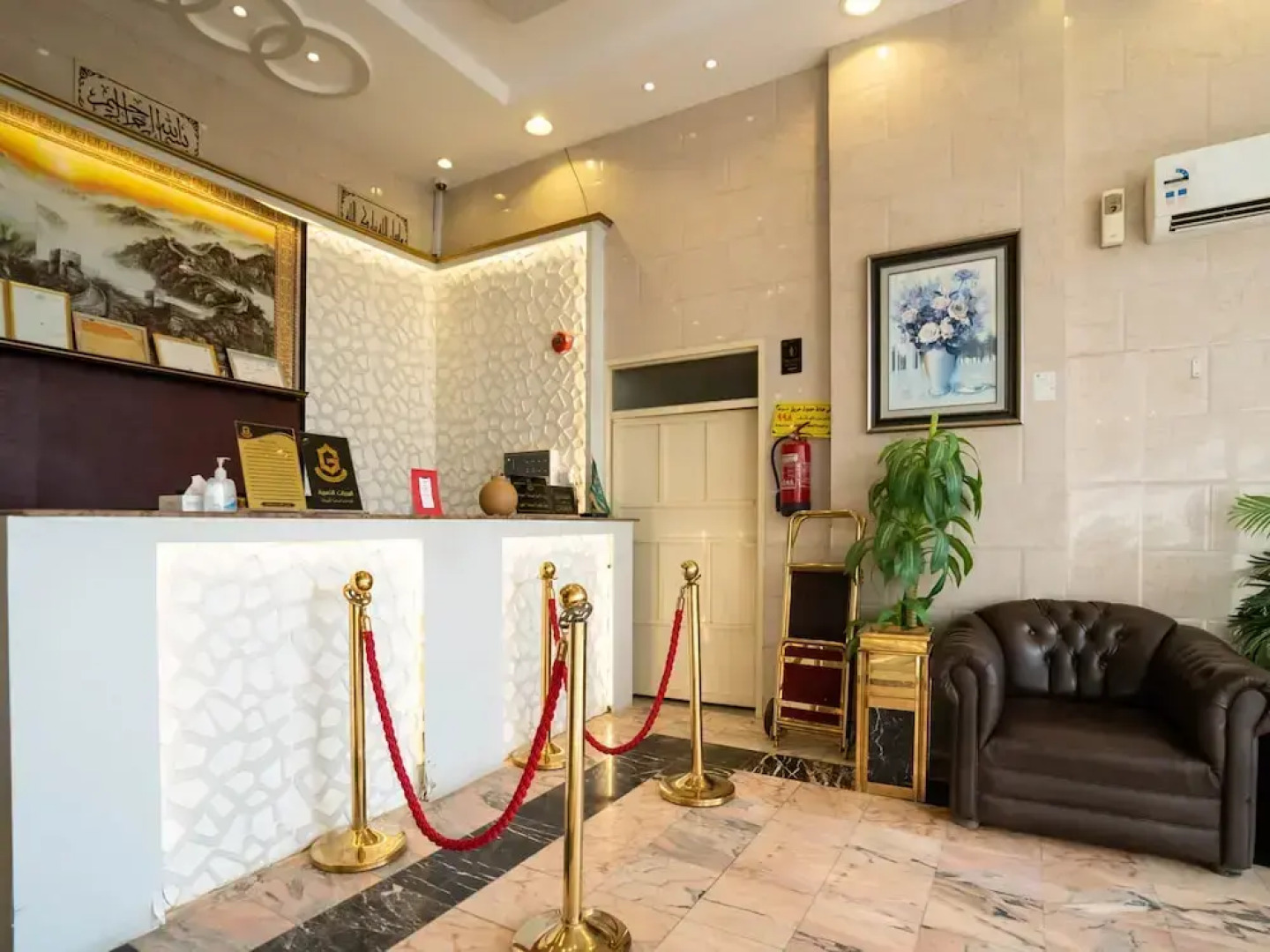 OYO 545 Golden Galaxies Furnished Units