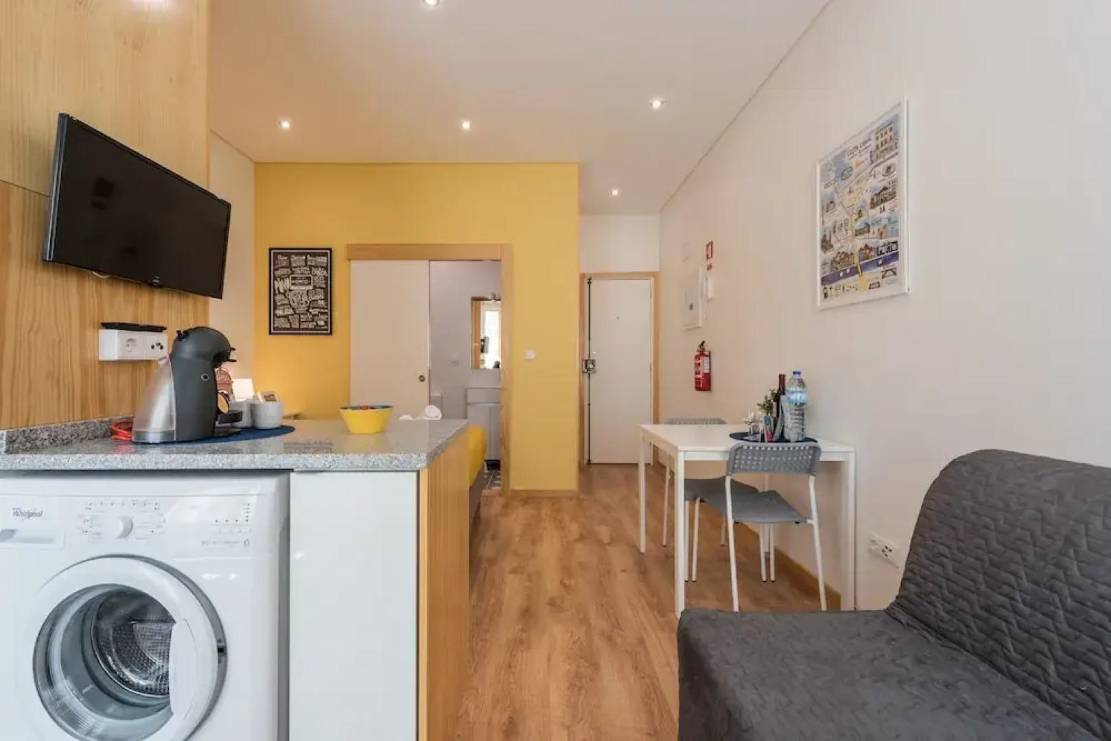 731 Costa Cabral Metro Residence