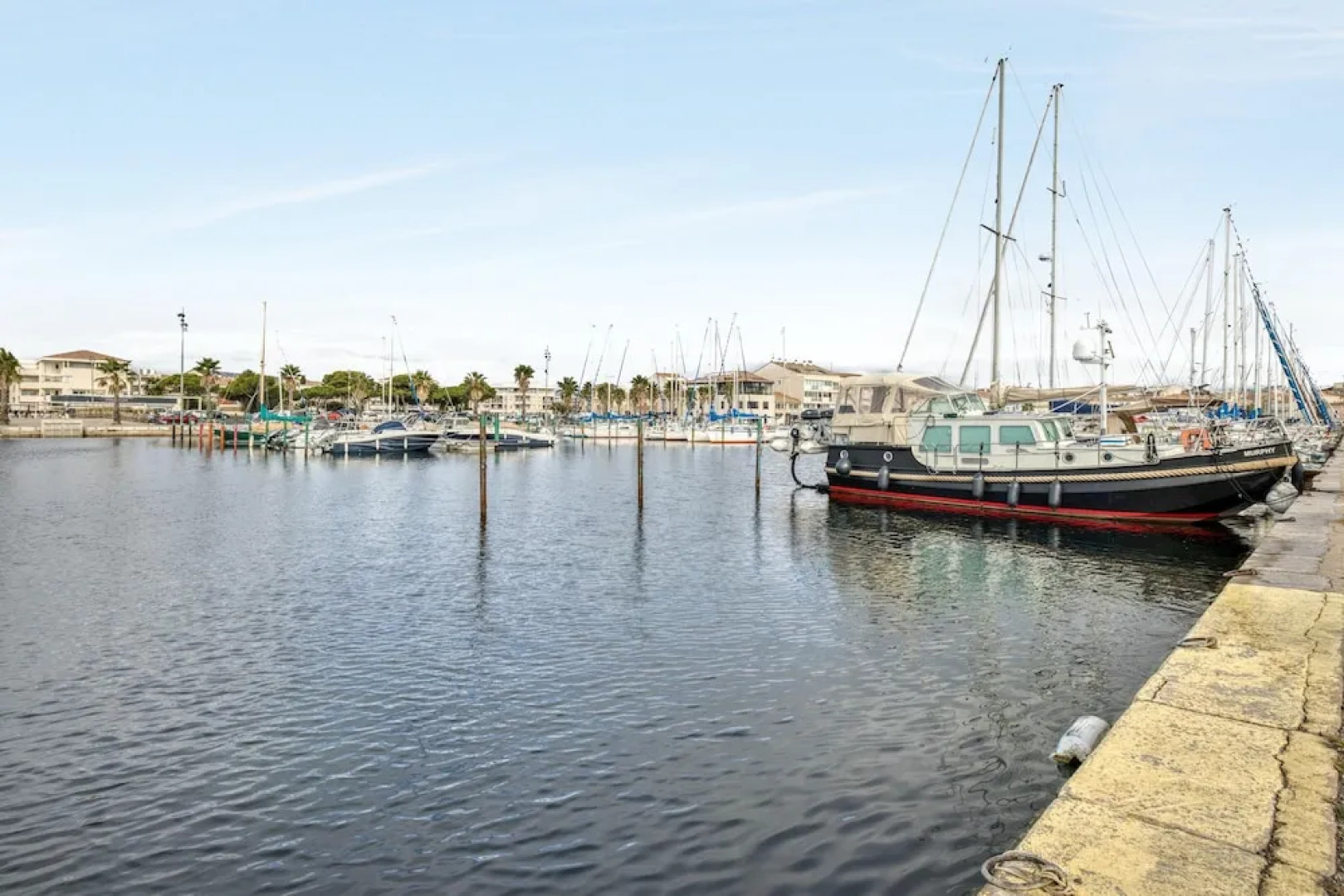 Apartment With 2 Bedrooms in Mèze, With Wonderful sea View, Furnished