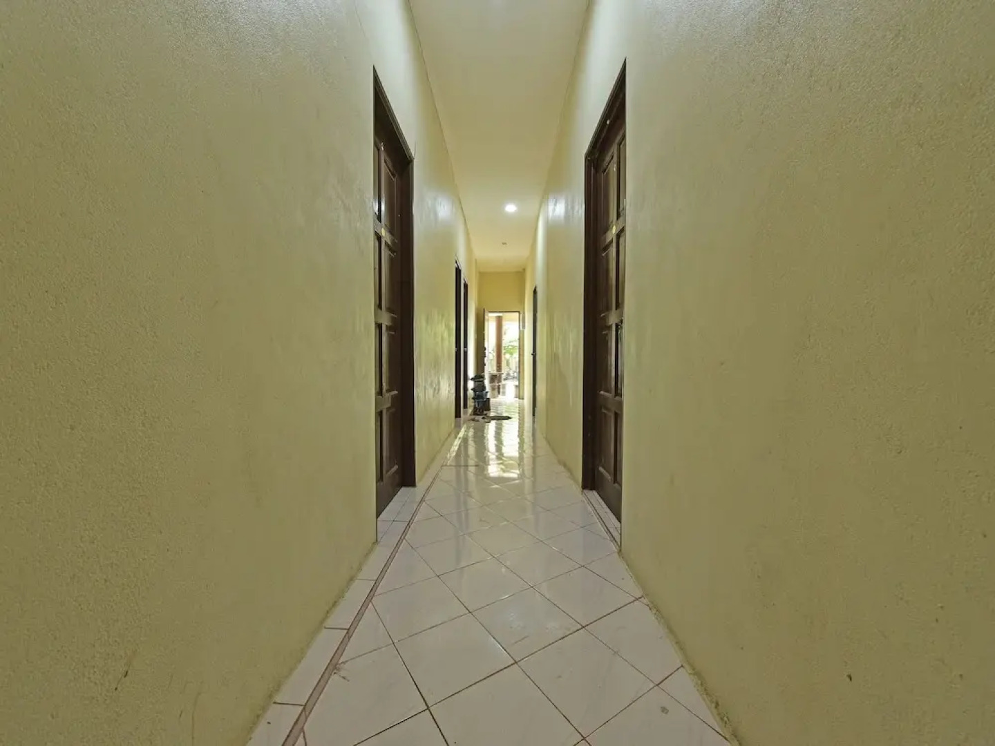 Oyo 90596 Casaria Inn