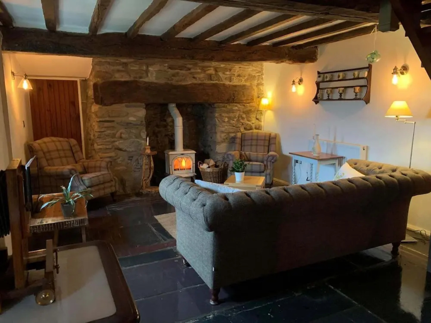 Idlewild Animal Sanctuary Farmhouse Stay - Charity