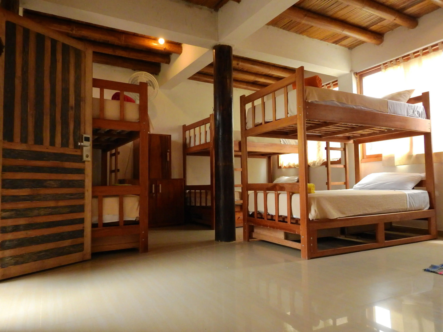 La Facha Hostel Restaurant Surf