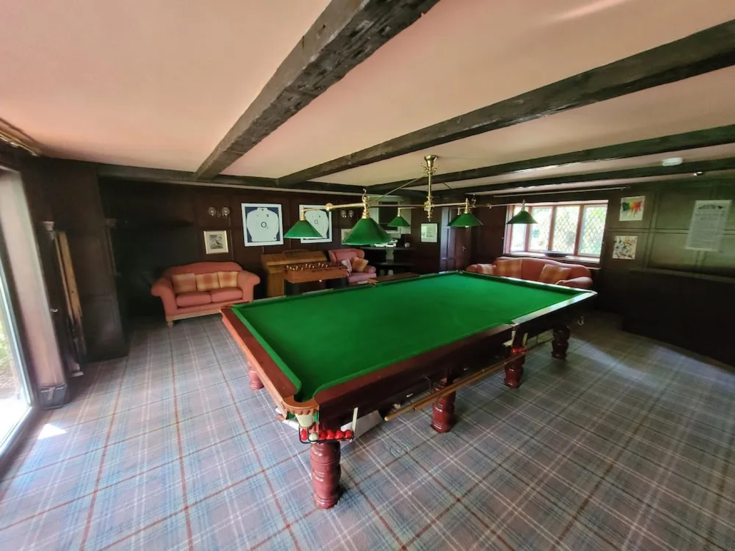 Remarkable 8 Bed Family House Sleeping 16 w/ Pool