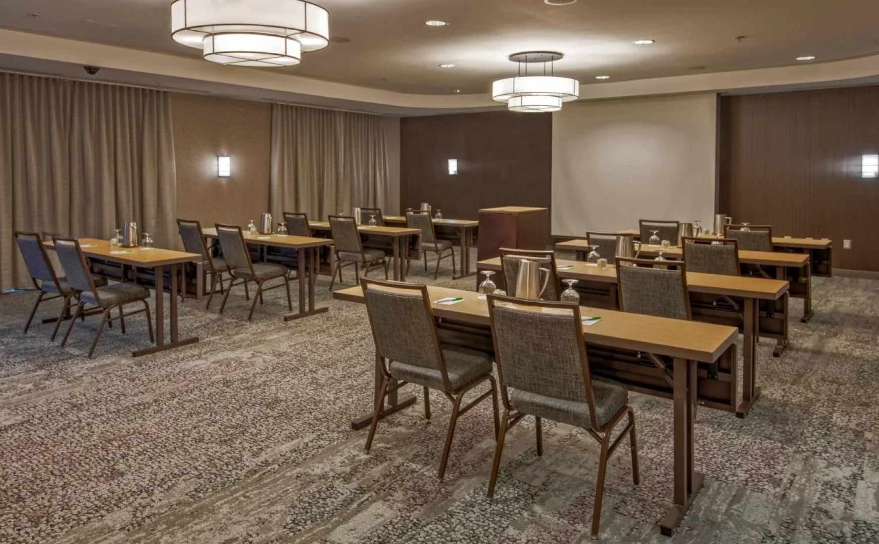 Courtyard by Marriott Newport News Airport