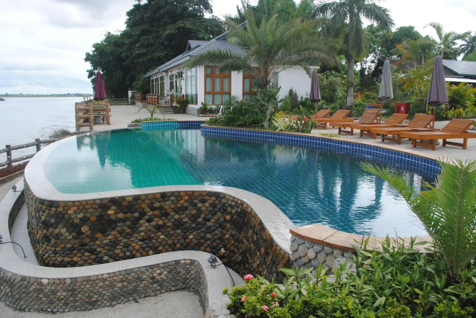 Myitkyina Plam Spring Resort Hotel