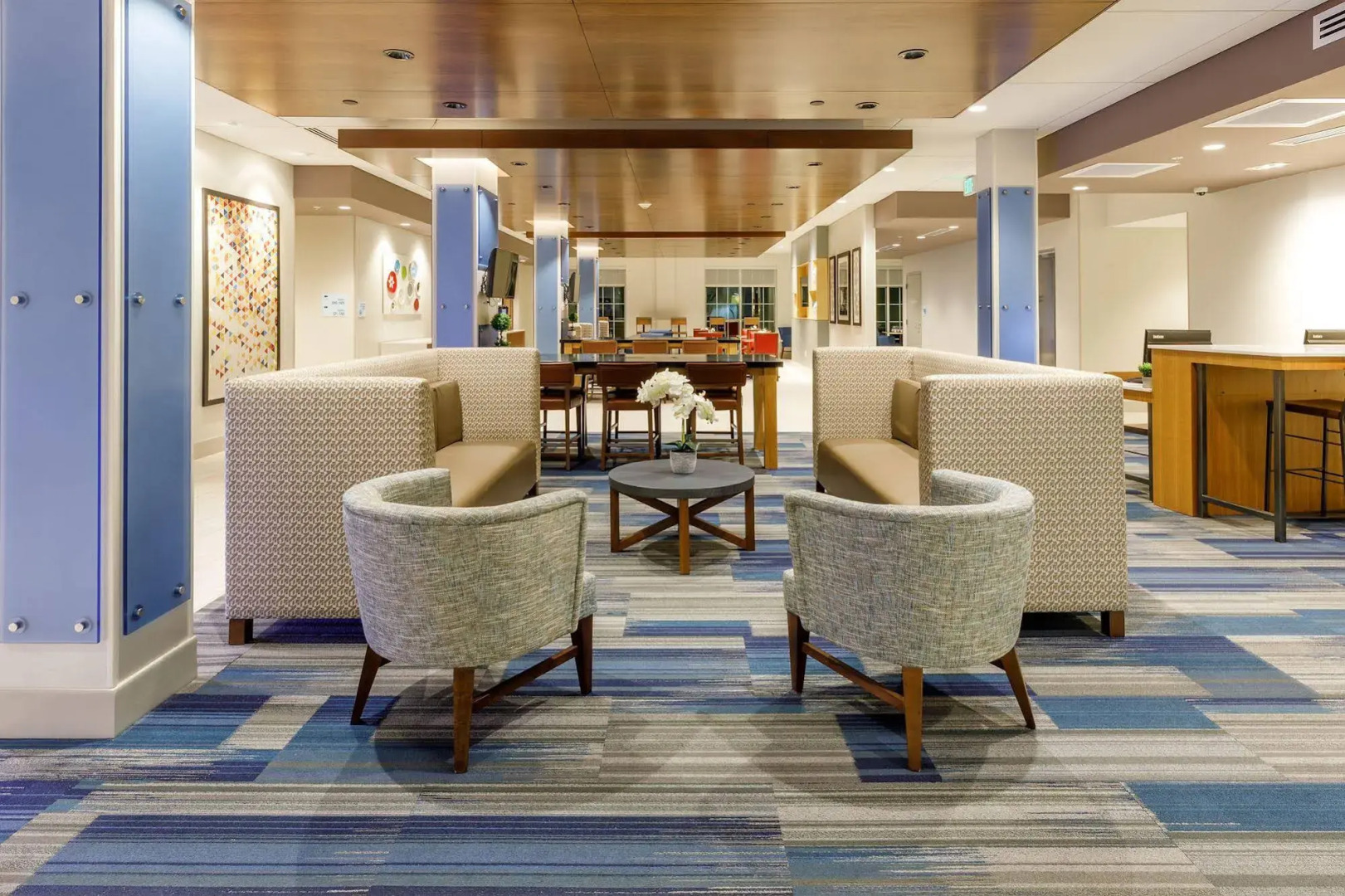 Holiday Inn Express & Suites Sturbridge by IHG