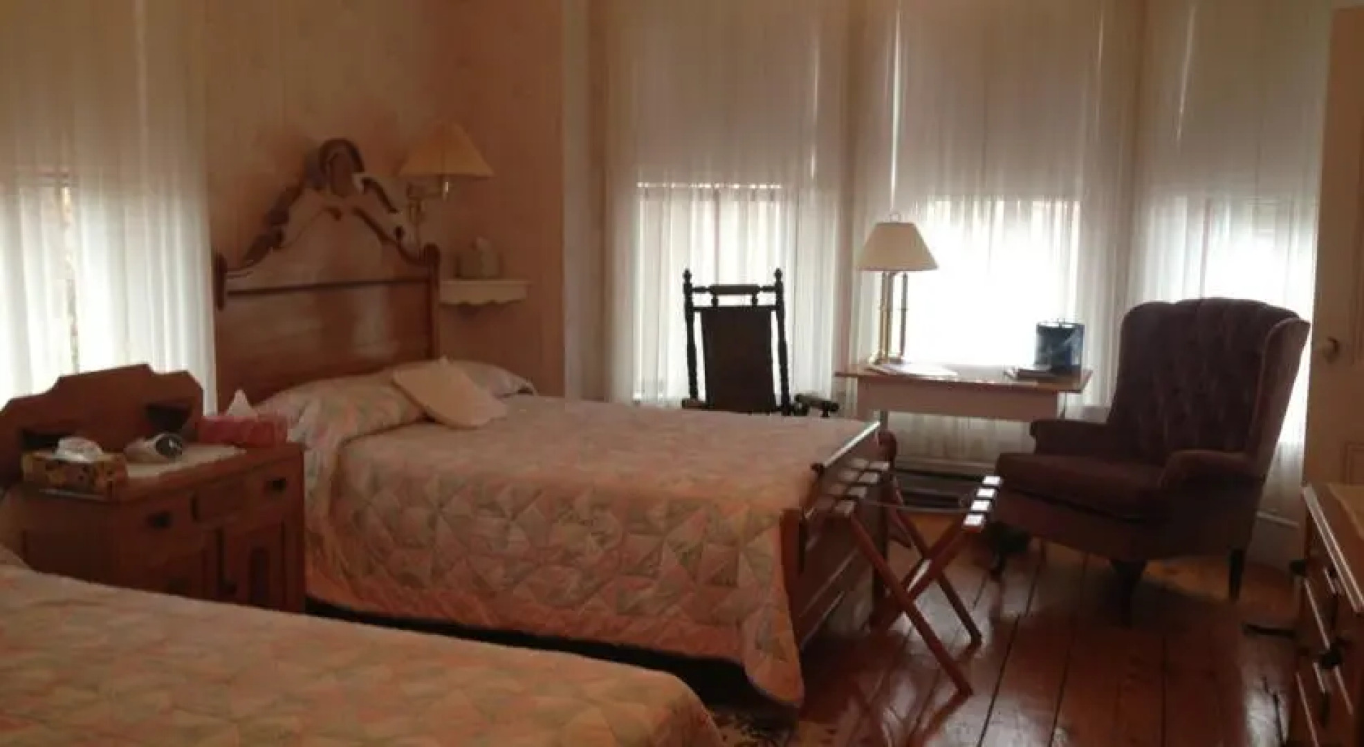 Florentine Manor Bed & Breakfast