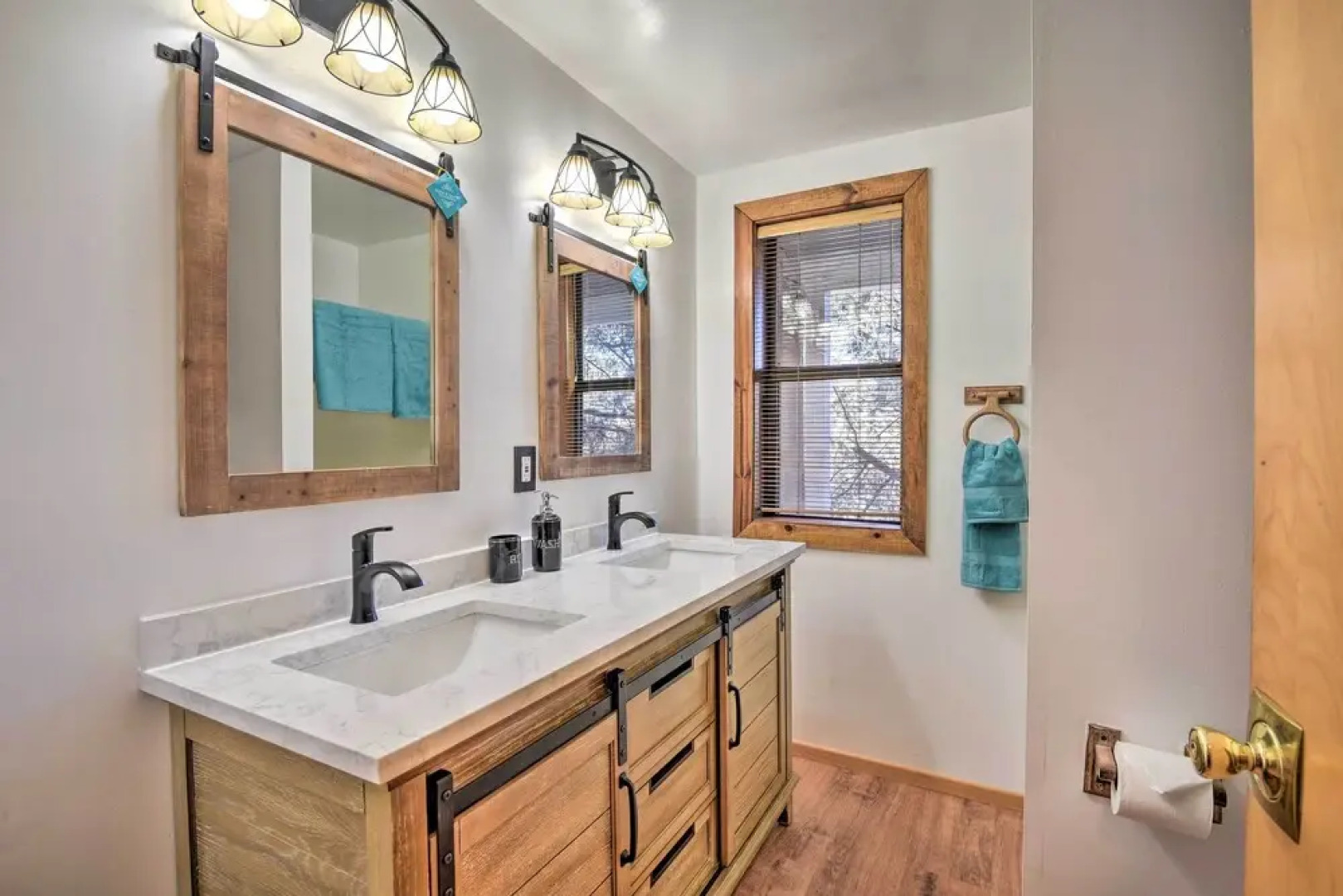 Luxe Escape w/ Decks, Mtn Views, Game Room!