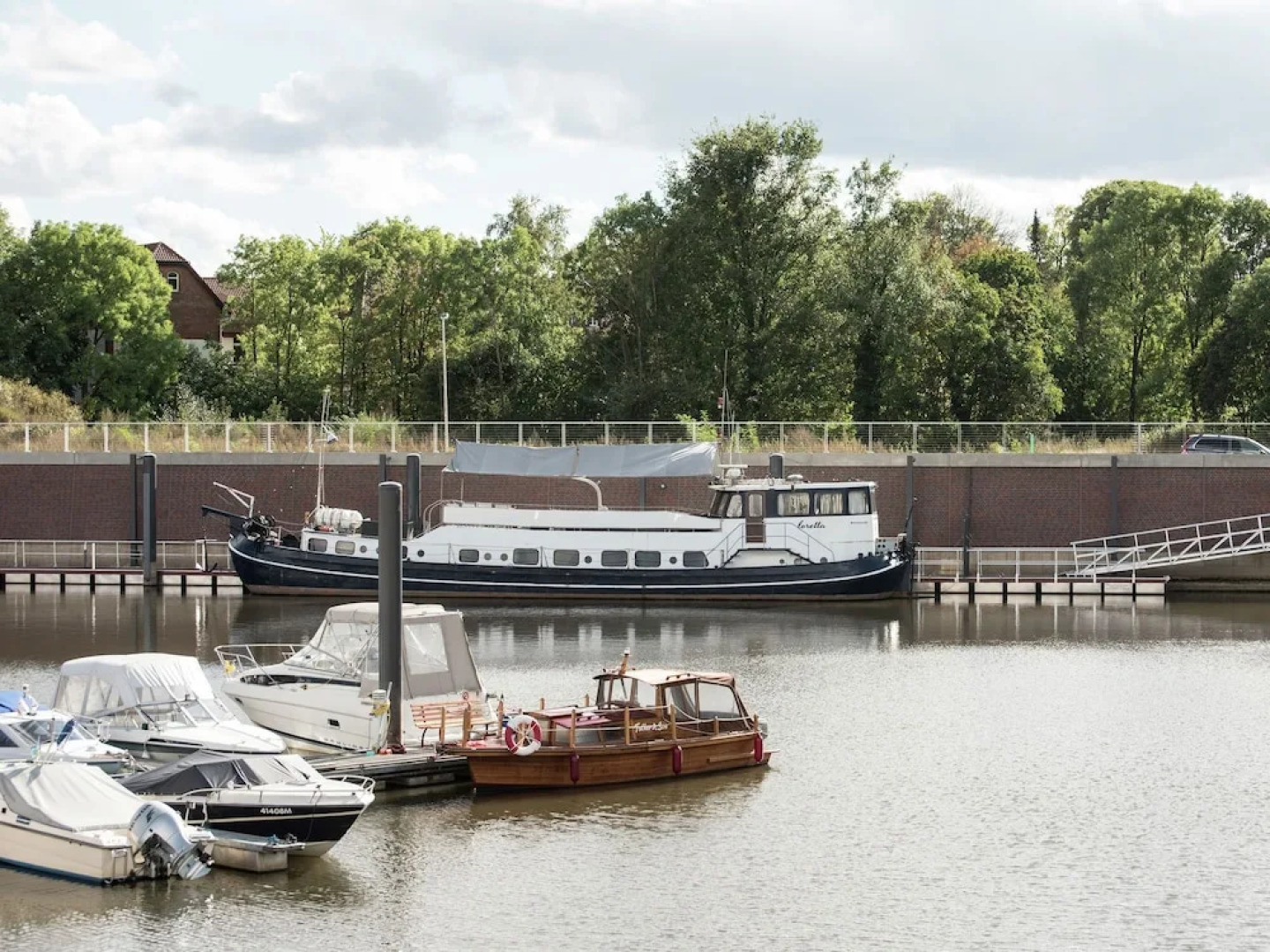 Quaint Apartment in Celle near Forest