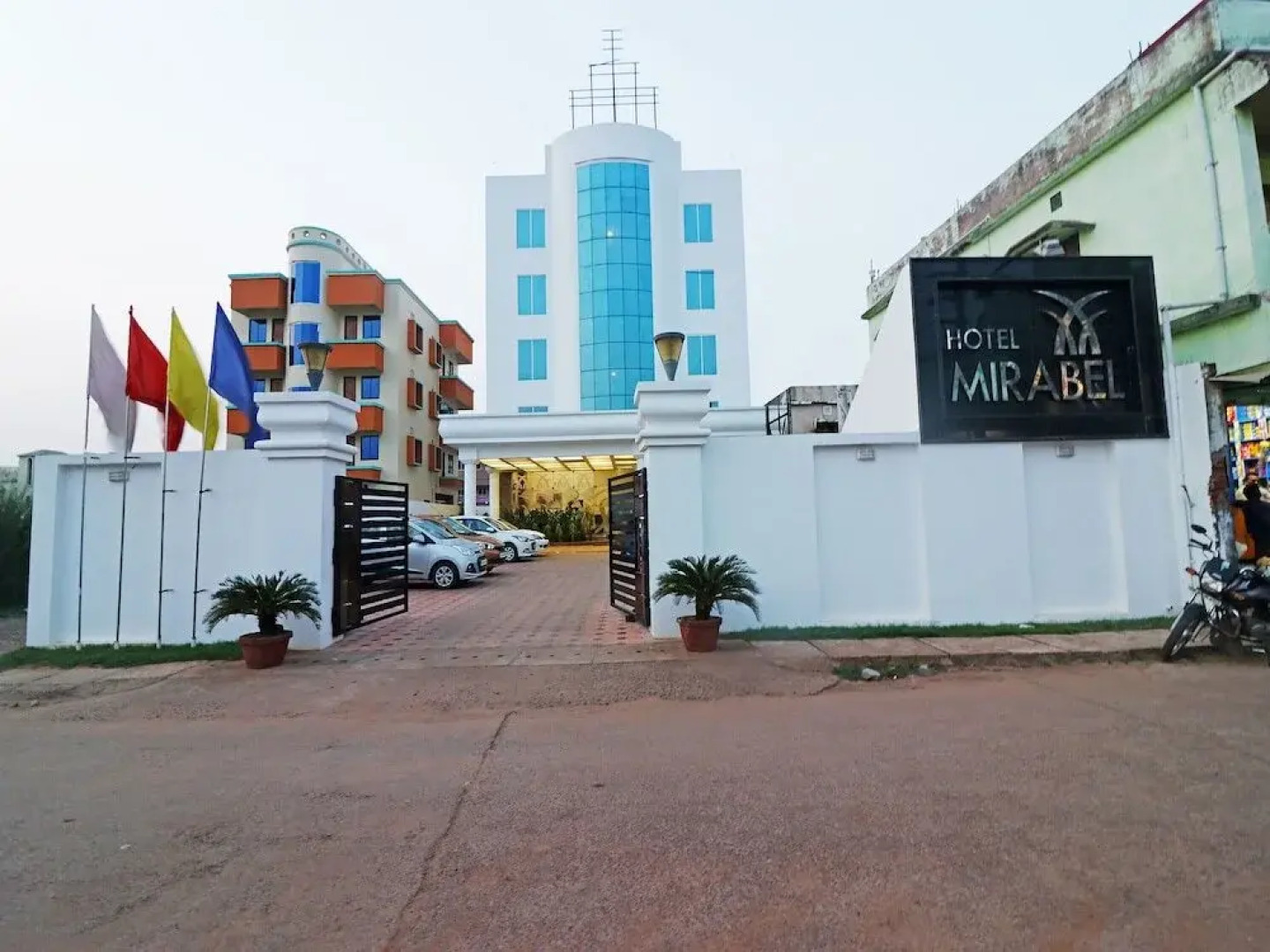Hotel Mirabel by OYO Rooms