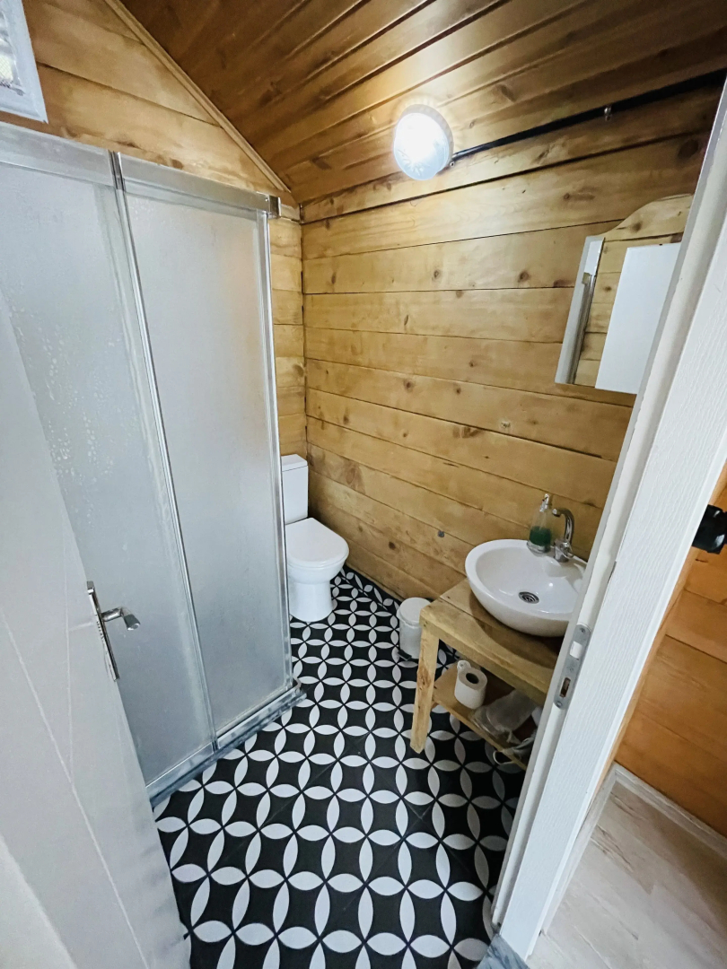 Adesa Bungalow Hotel
