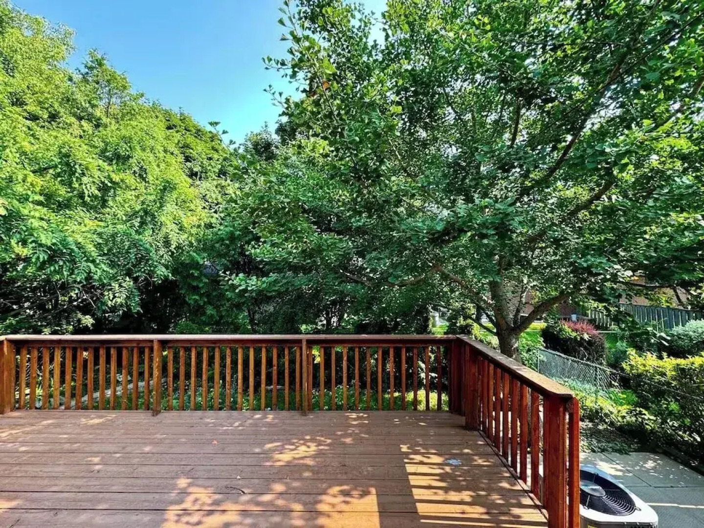 The Cozy Crescent Comforts Stay