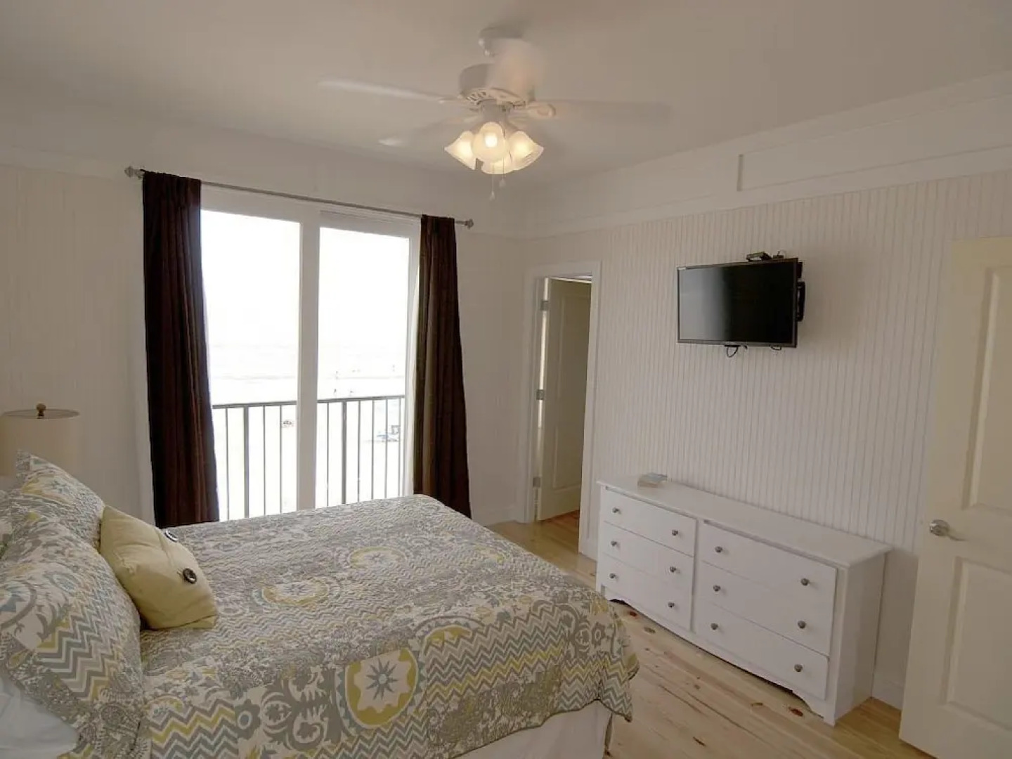 Moontide - 5 Br home by RedAwning