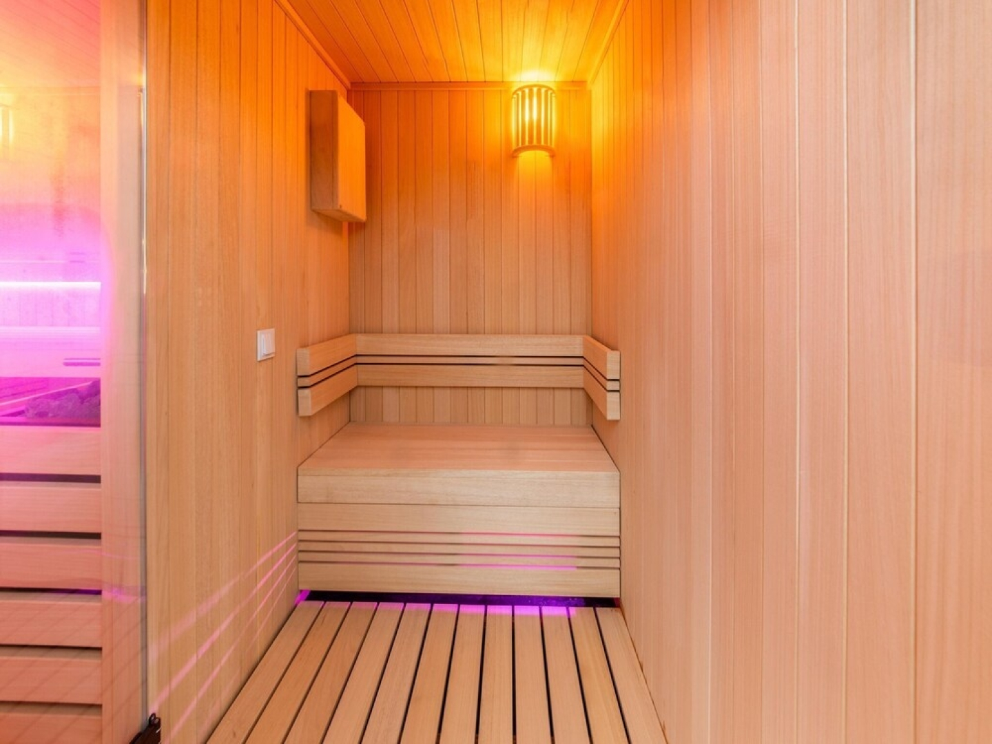 Superb Vacation Home With Private Pool