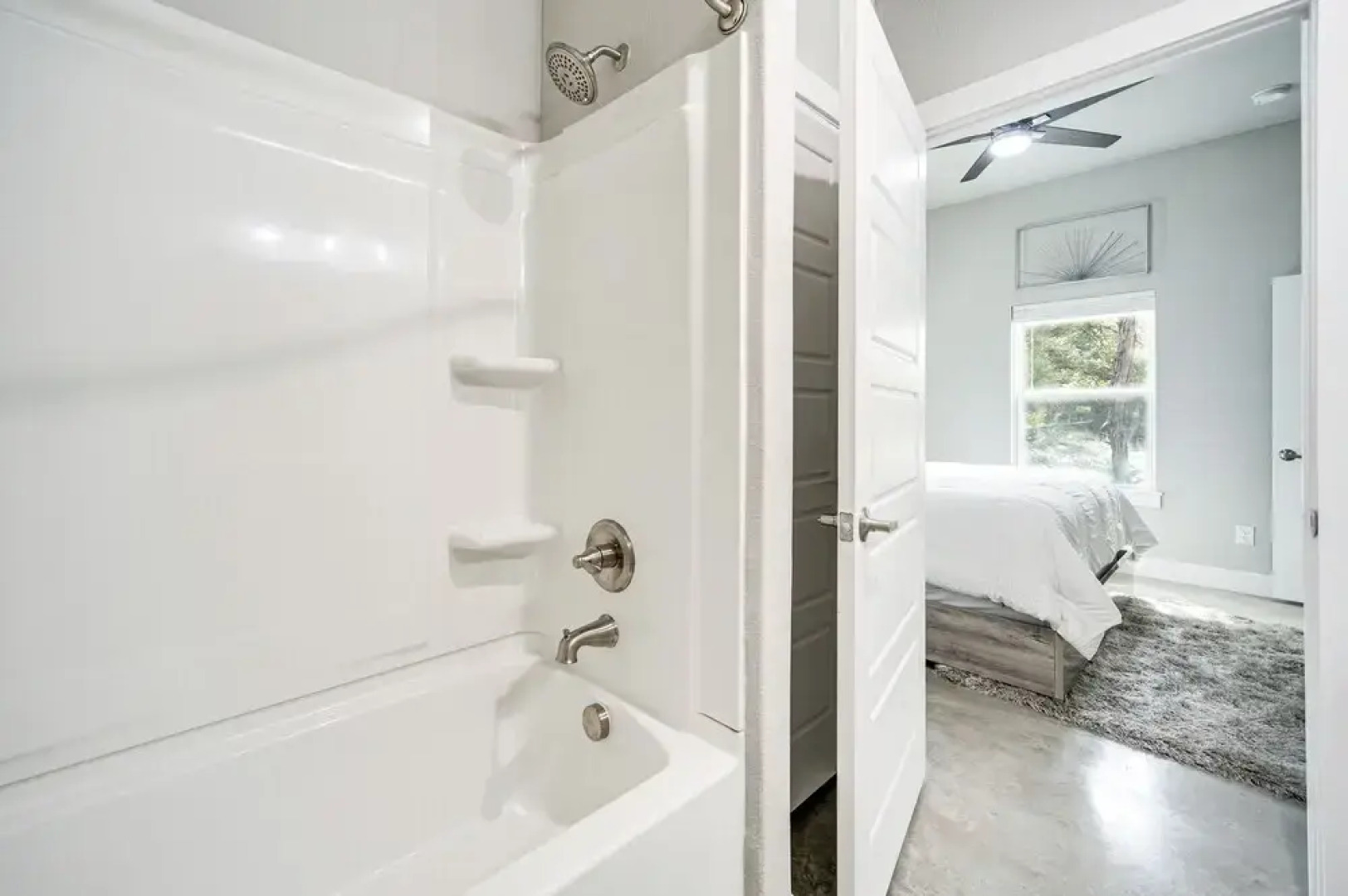 Canyon Lake Home W/ Private Deck: 5 Mi To Marina!