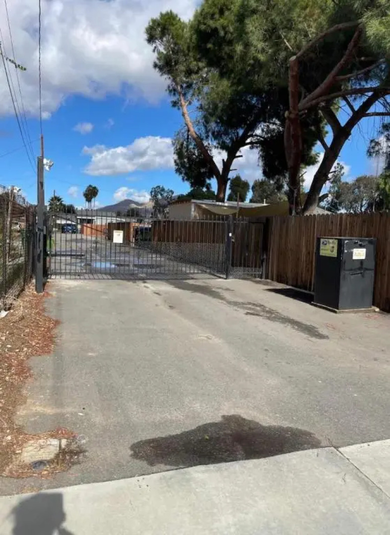 RV1 Wonderful RV in the heart of MOVAL private freeparking Netflix