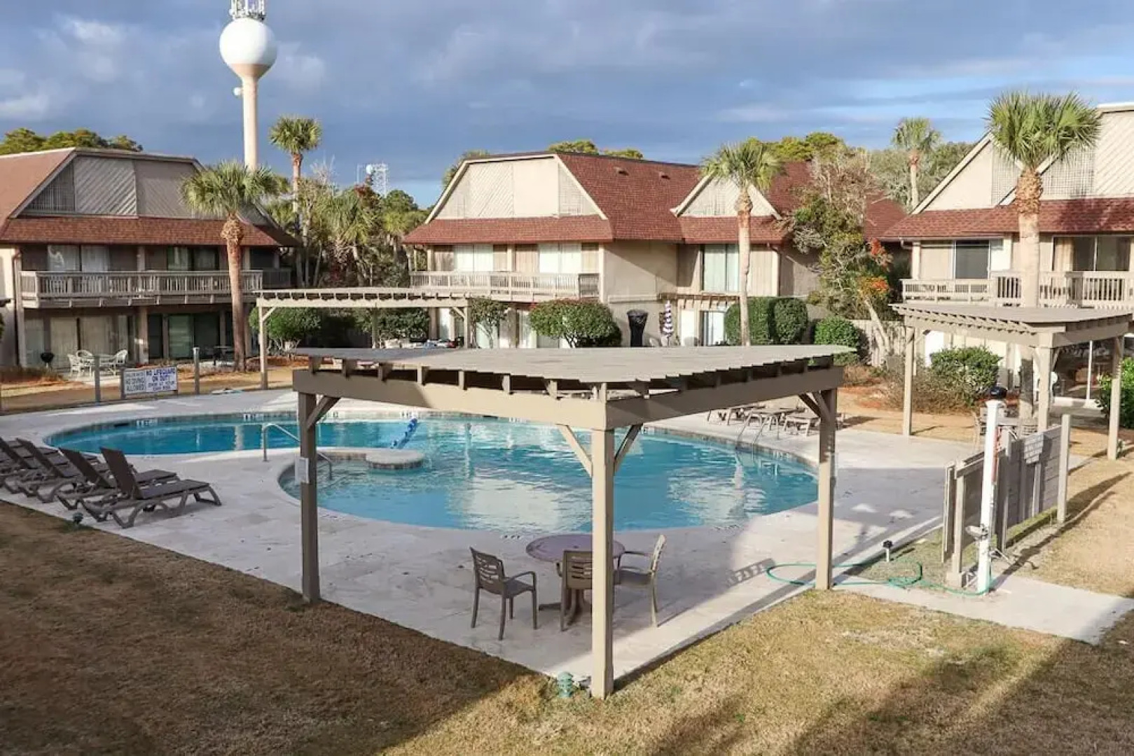 Newly Remodeled Two-story Condo w/ Wifi - Steps From Beach & Dining