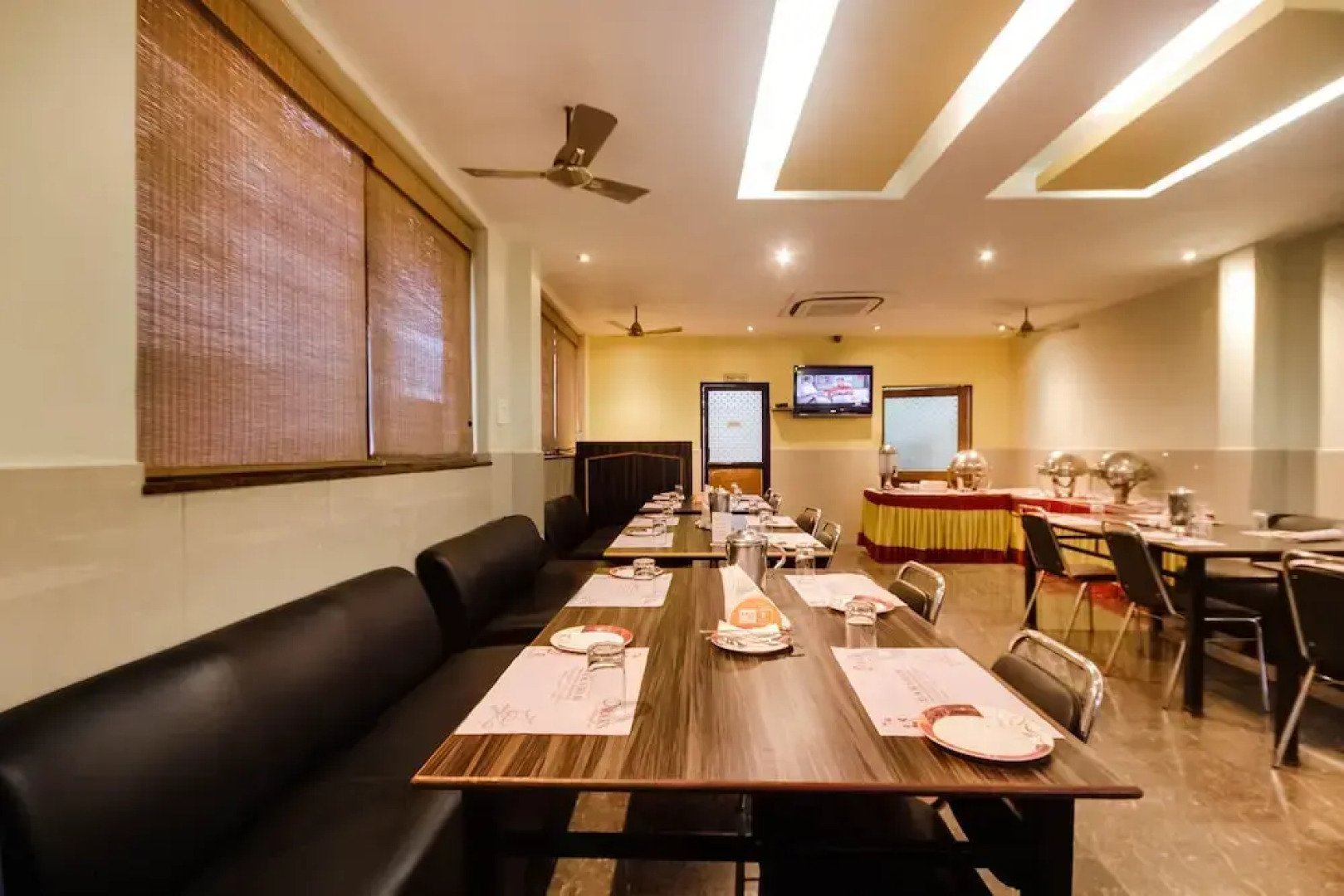 Capital O 49169 Hotel Raks