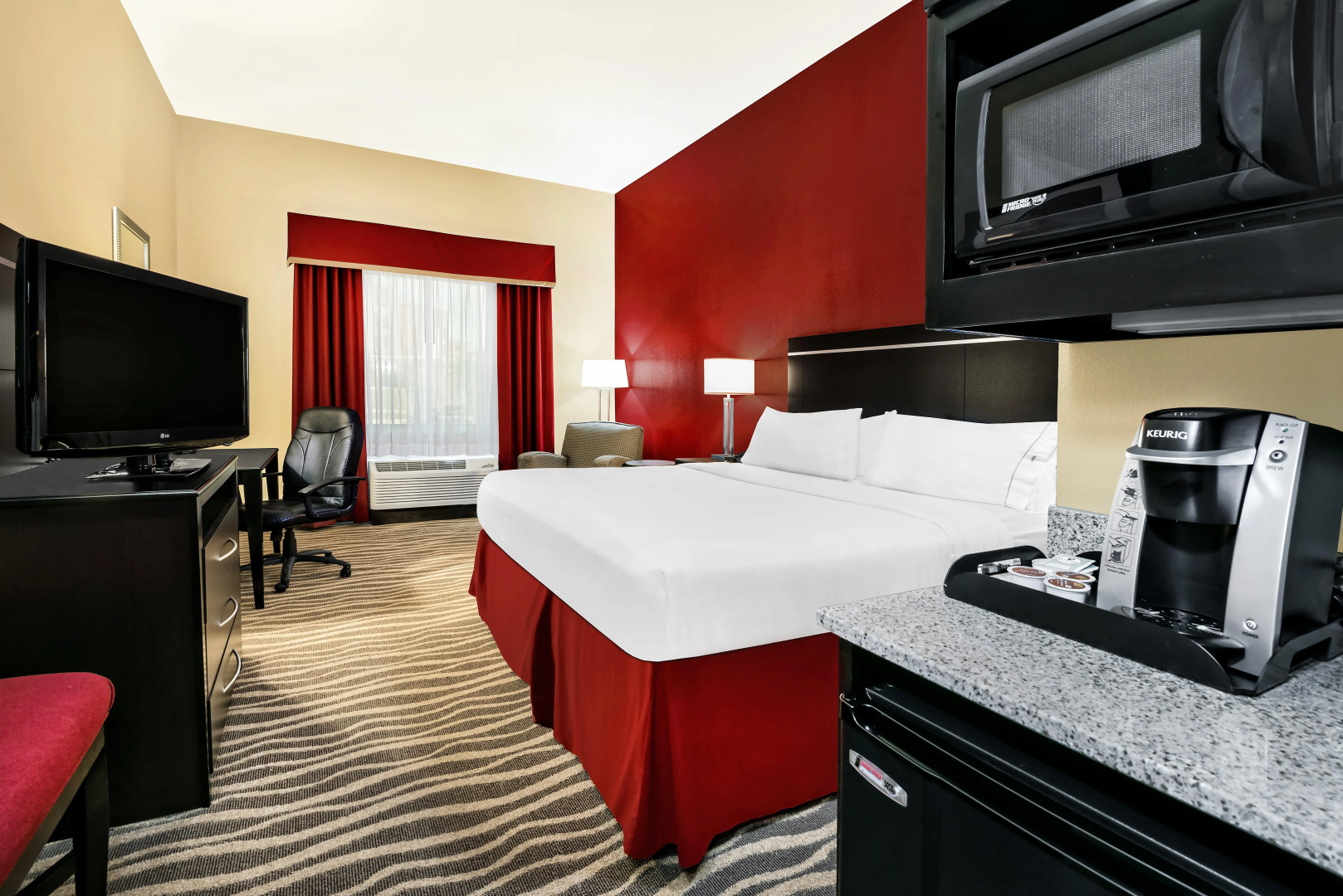 Holiday Inn Express & Suites Cotulla by IHG