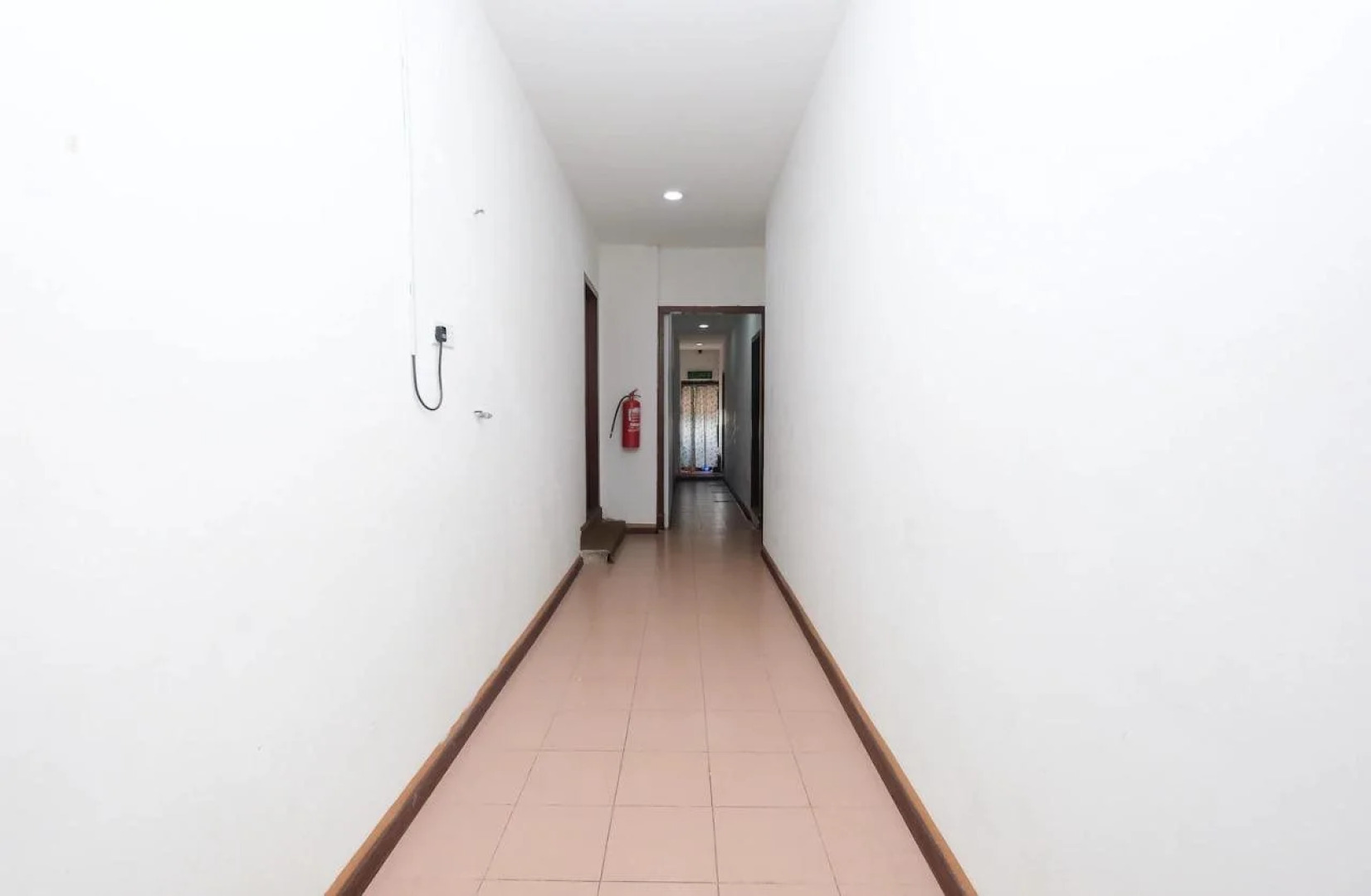 OYO 850 Gold Star Hotel