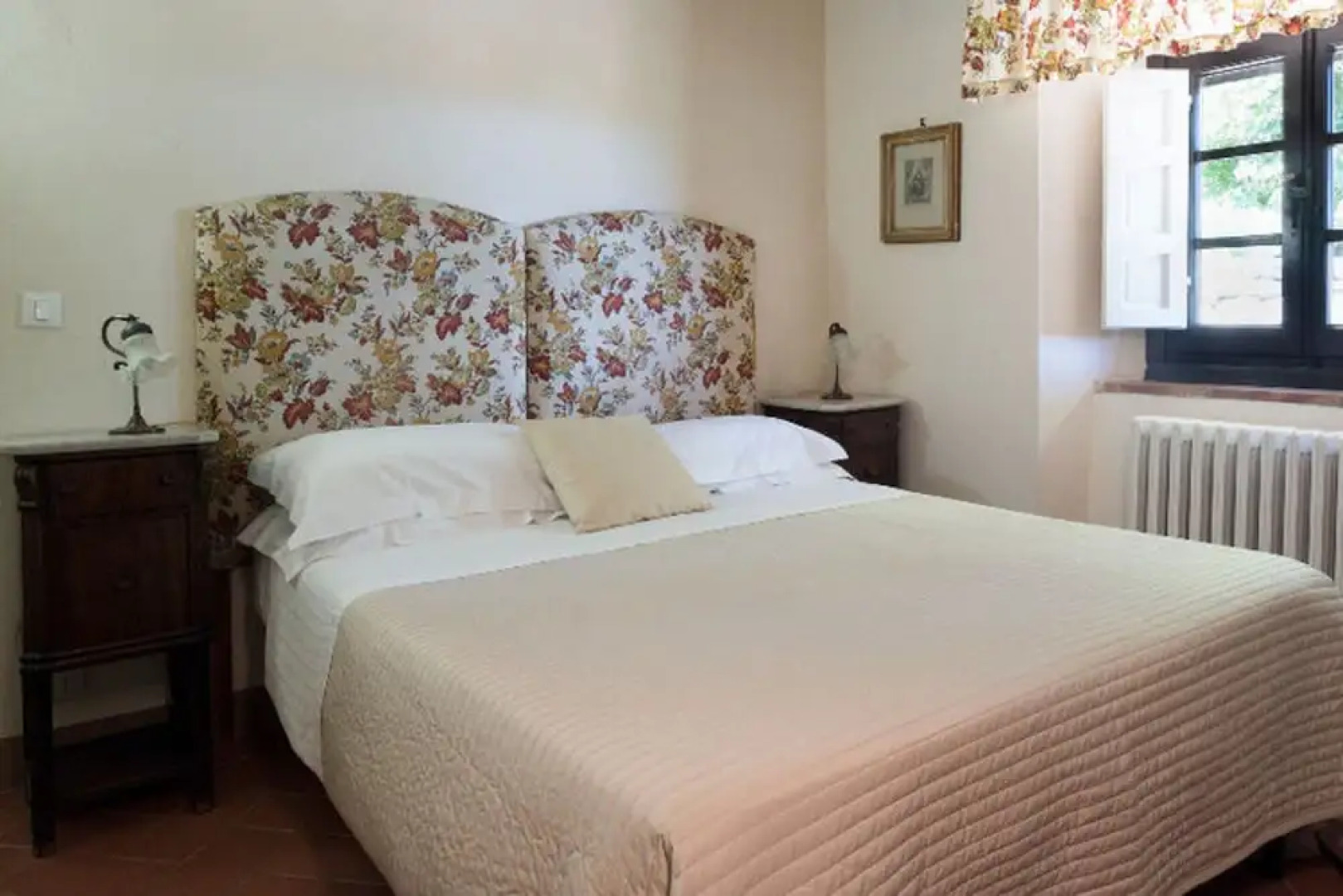 House in Tuscany Near Castello di Montozzi