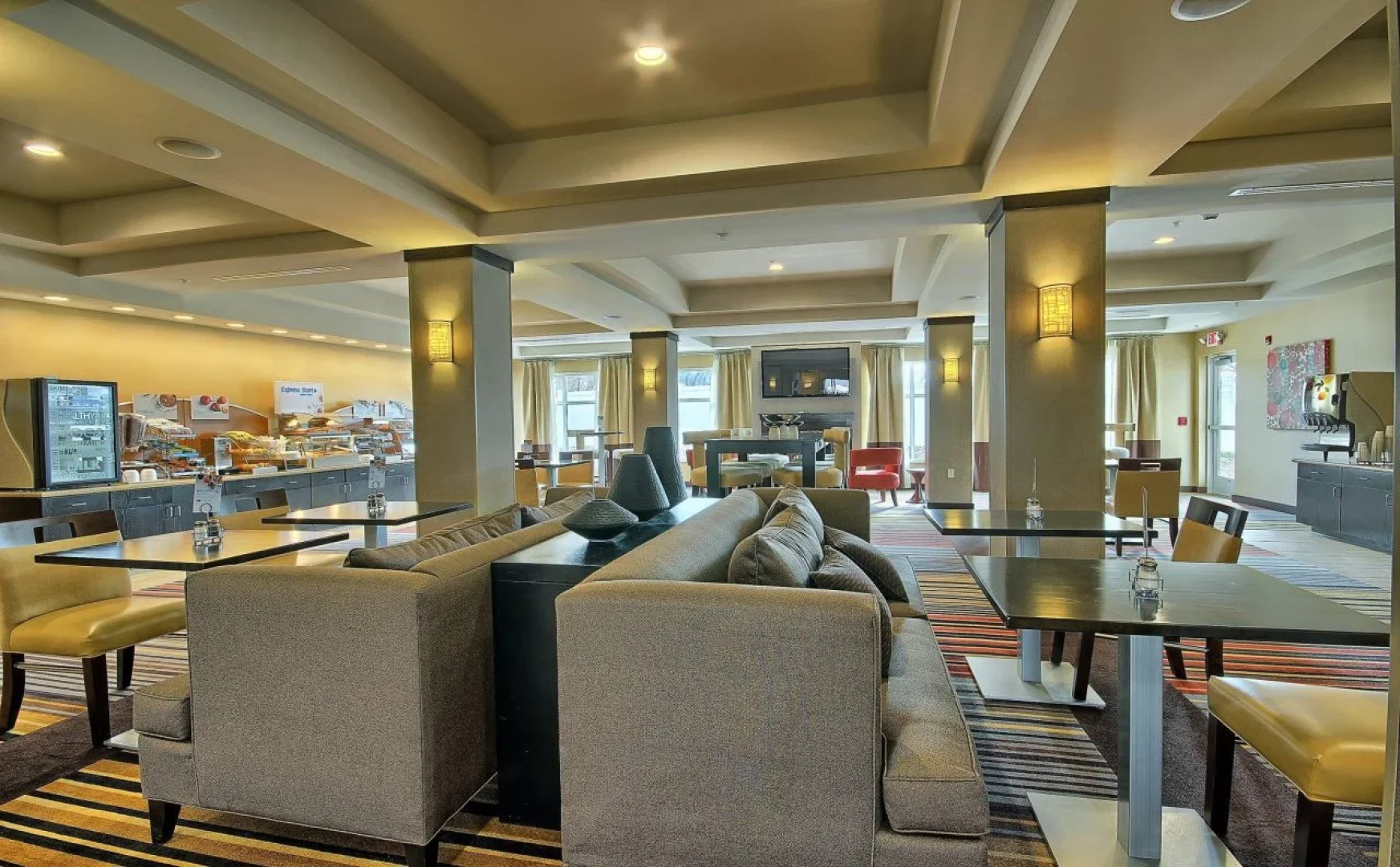 Holiday Inn Express & Suites New Martinsville by IHG