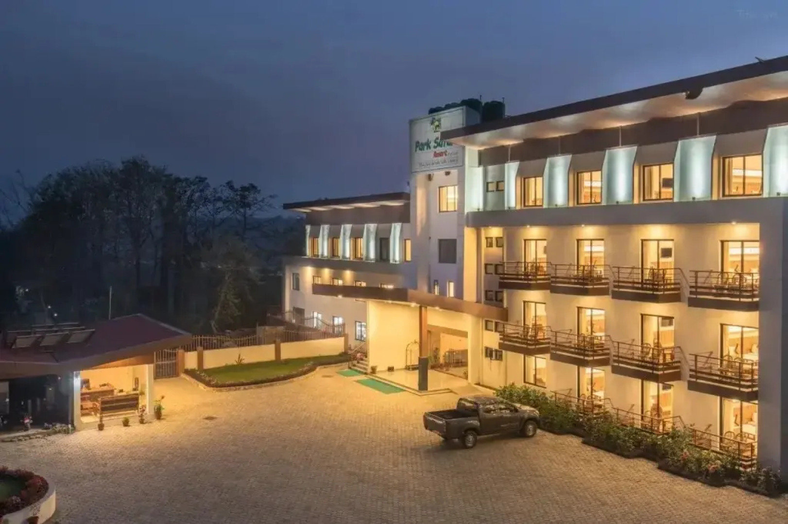 Royal Tiger Safari Resort