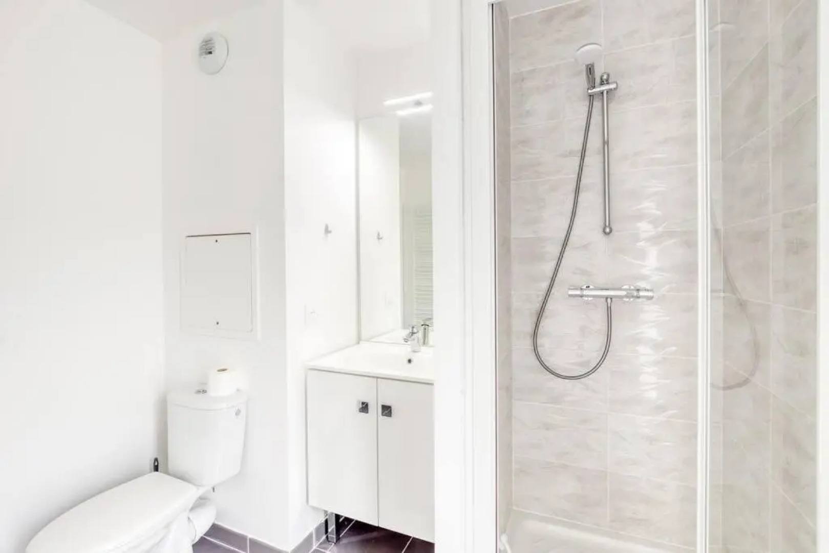 L'elegant Portes de Paris- Parking-5'rer B