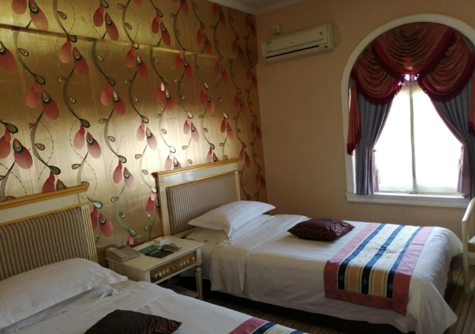 Royal Garden Hotel