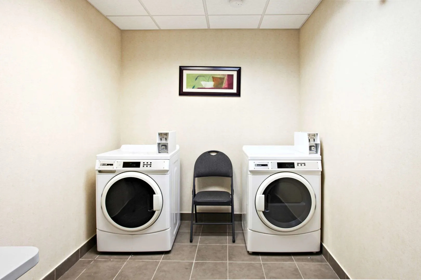 Holiday Inn Express and Suites Kincardine